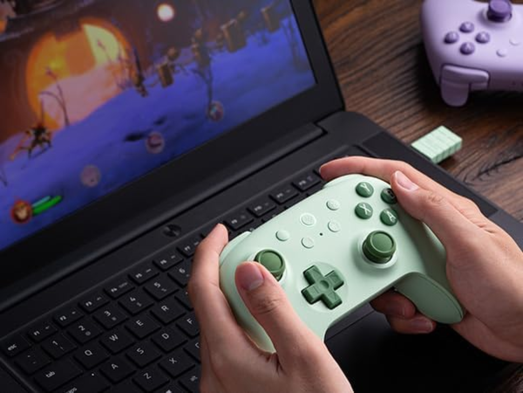 8Bitdo Ultimate 2C Wireless Controller for Windows PC and Android, with 1000Hz Polling Rate, Hall Effect Sensing Joysticks and Hall Triggers, and Remappable L4/R4 Bumpers (Green) image number 5