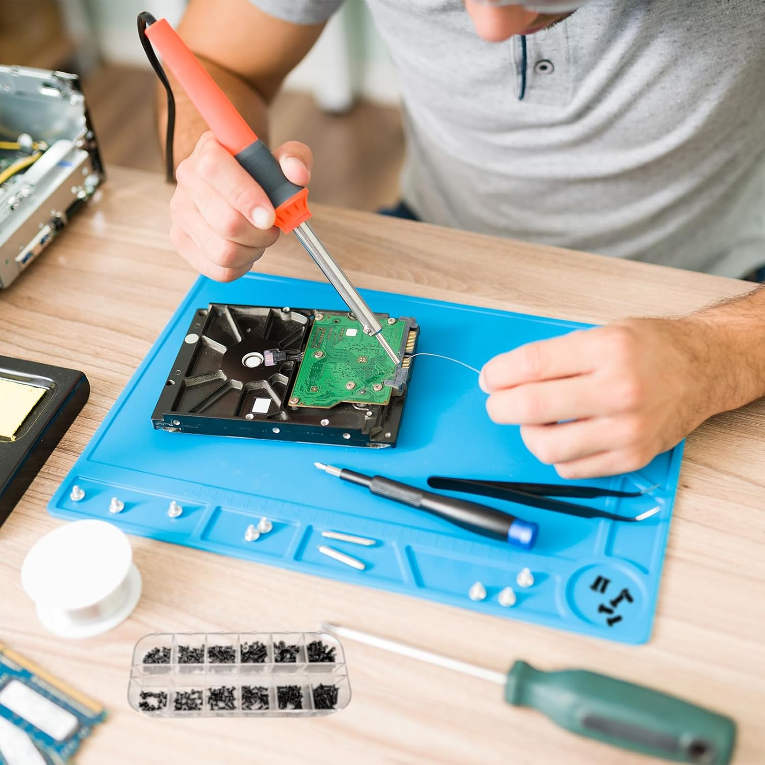 TEAONE Laptop Screw Set, 240 PCS M2 M2.5 M3 Replacement Screw Kit for Electronic Repair (12 Types) image number 6