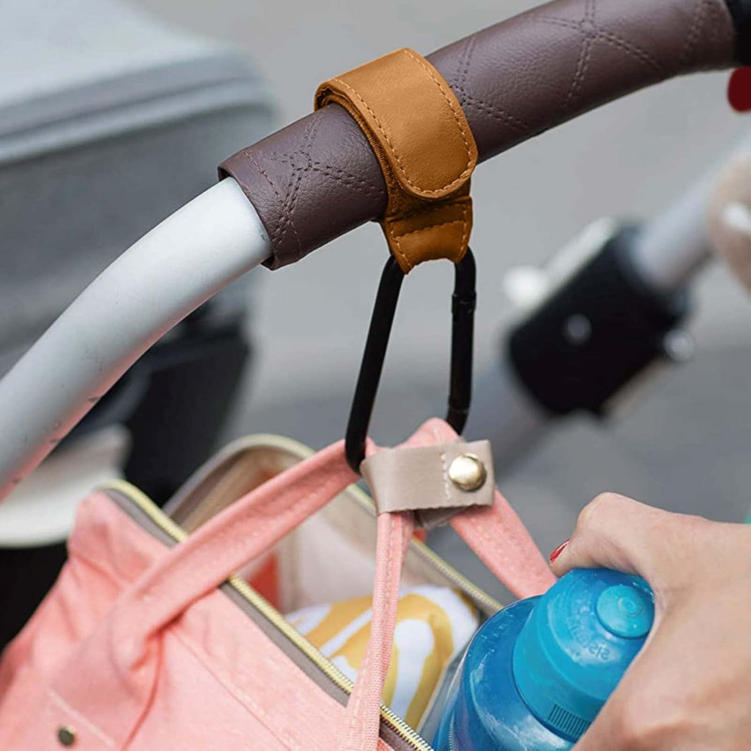 Pram Hook Clips, Pack of 2 Buggy Clips Carrier Pram Hooks, Pram Bag Holder Made of Leather, Bag Hooks for Strollers, Pram Clips, Pram Hooks for Bags, Backpack (Brown) - Brown image number 4
