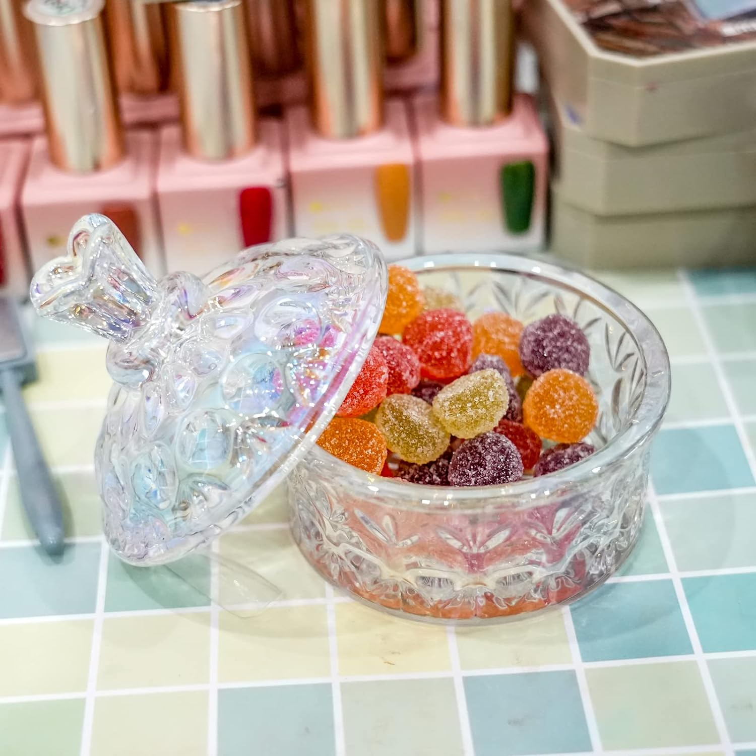 BQAN 100Ml Large Nail Dappen Dish, Dazzling Crystal Dappen Dish with Lid, Damping Dish for Nails Holding Acrylic Liquid Acrylic Powder Nail Decor, Dappen Monomer Holder Dish (Laser Color) image number 1