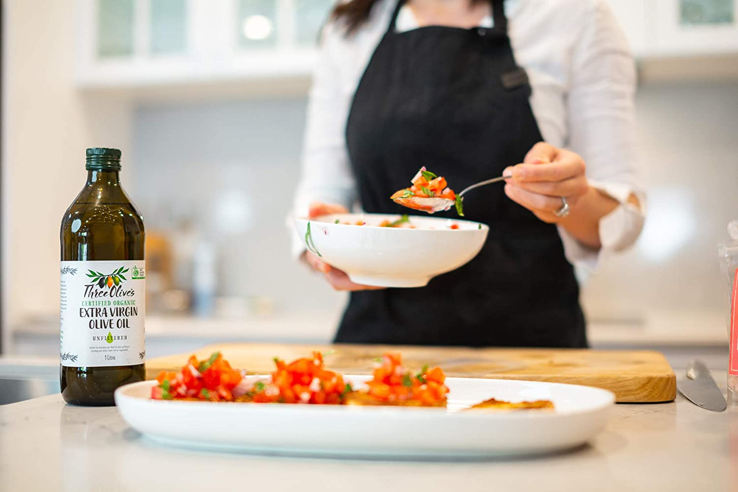 Three Olives Organic Extra Virgin Olive Oil 1L image number 1