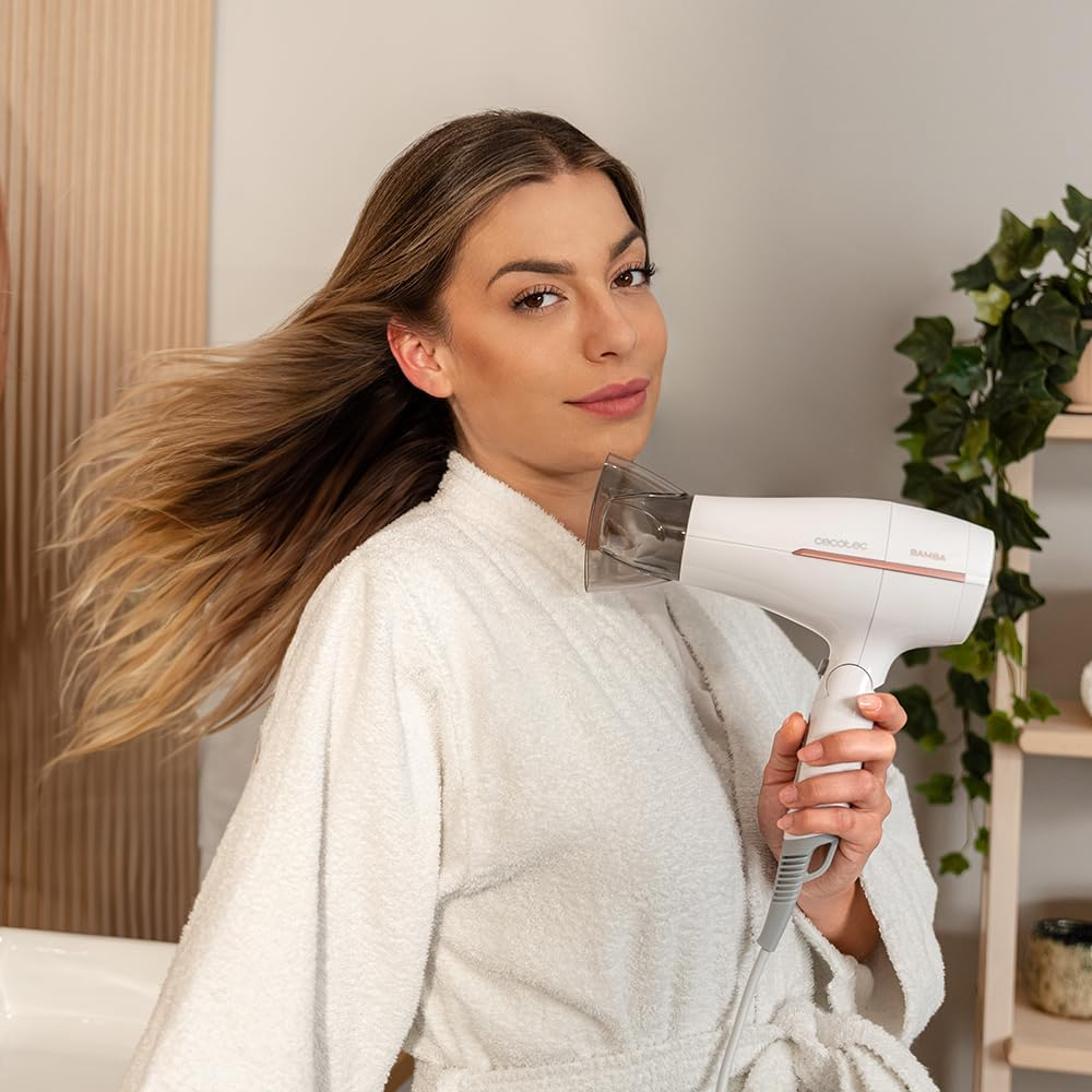 Cecotec Ionicare Powerundgo Heaven Travel Hair Dryer, 2000 W, 2 Temperatures, 2 Speeds, Cold Air Function, Includes Concentrator and Diffuser, Hair Care System, Easy Cleaning, Hanger image number 3