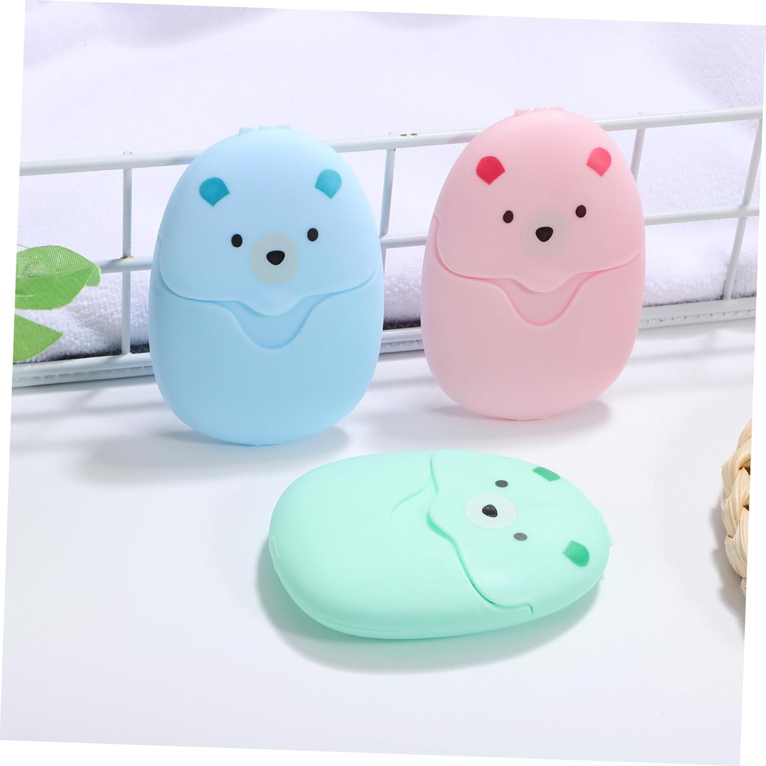 VANZACK 3 Pcs Disposable Paper Soap Sheets Portable Travel Soap Flakes Pp Material Mini Strips for Hand Washing for Hiking and Travel Toiletry Kits image number 5