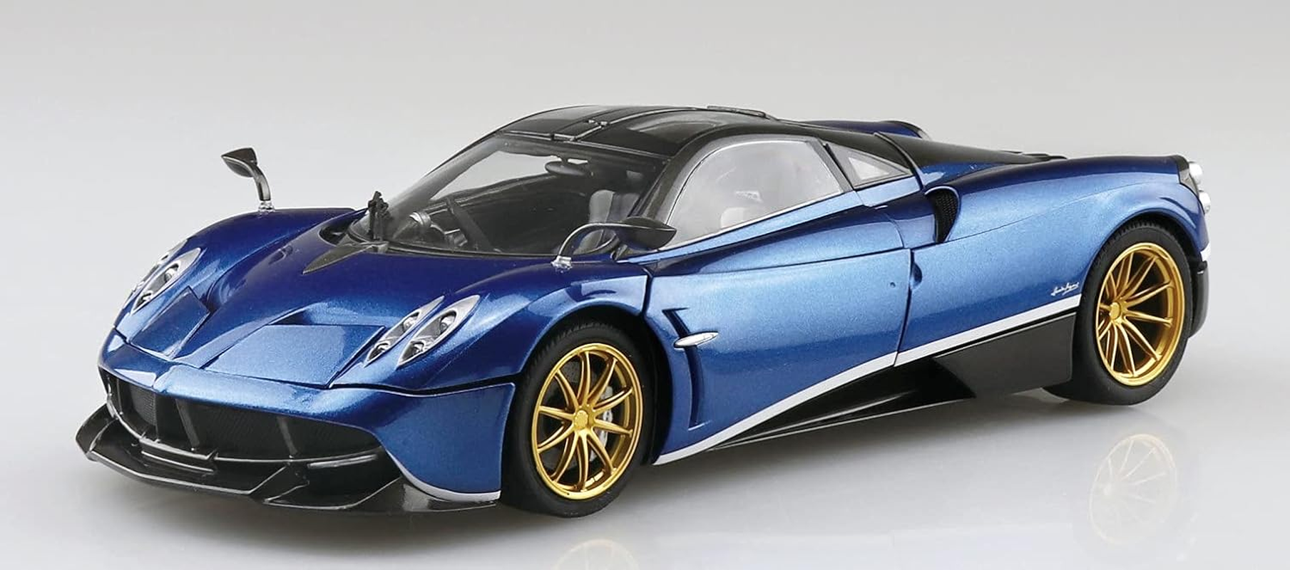16 Pagani Huayra Pacchetto Tempesta 1:24 Scale Model Kit image number 4