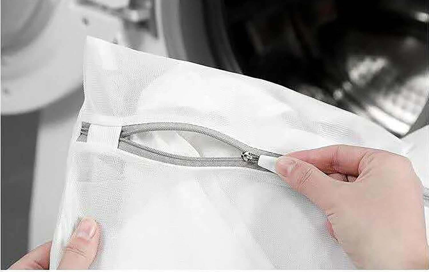 Laundry Bag Set of 3, Light Grey Net Fabric, Large 50X60 Cm, Medium 40X50 Cm, Small 30X40 Cm image number 5