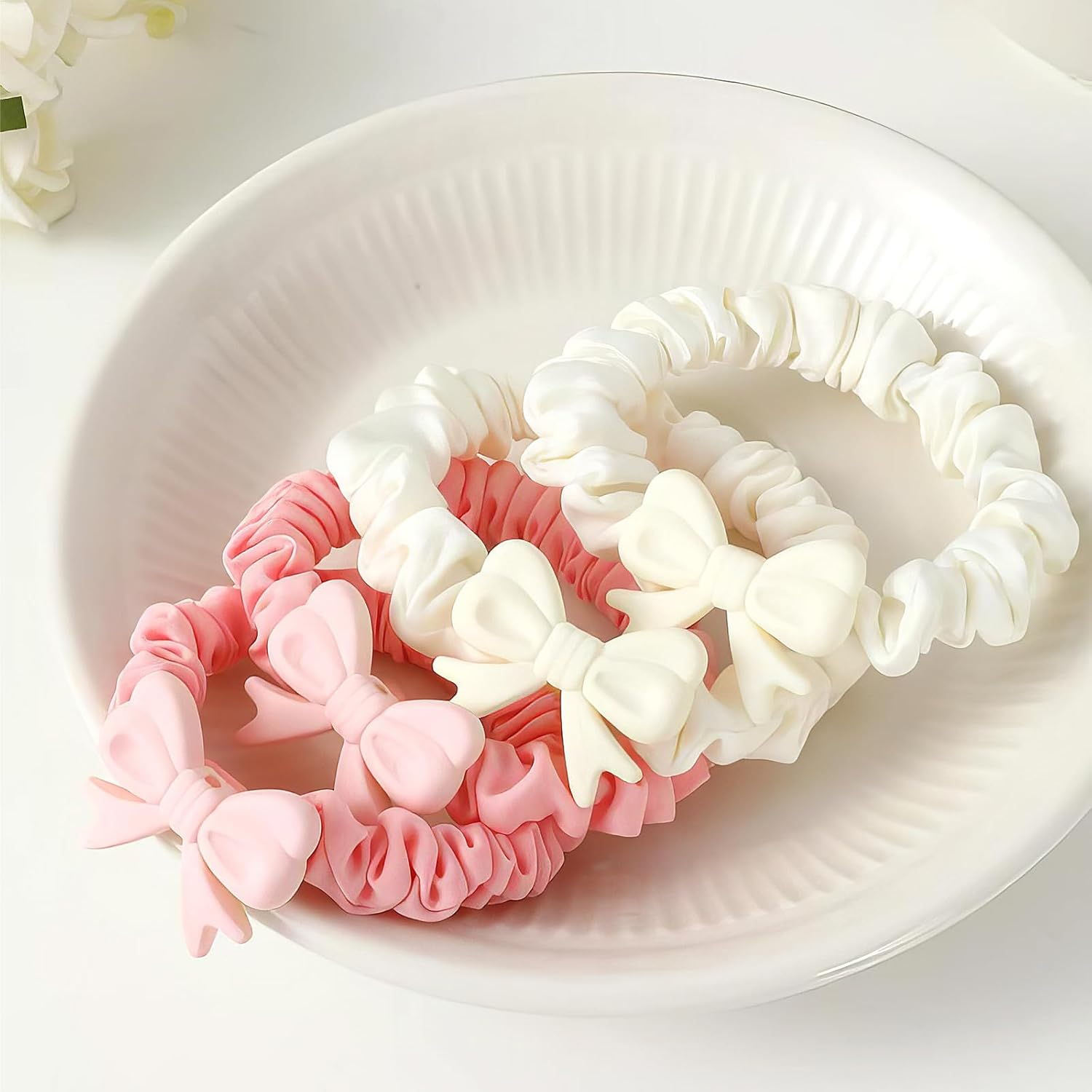 RTRTGS Pack of 8 Hair Bobbles Silk Scrunchies Satin for Women Hair Scrunchies Soft Elastic Silk Large for Women Girls image number 3