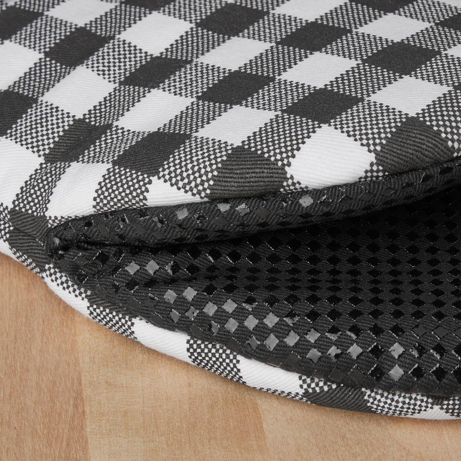 Kitchenaid Gingham Mini Oven Mitt 2-Pack Set, Onyx Black, 5.5"X8" image number 4
