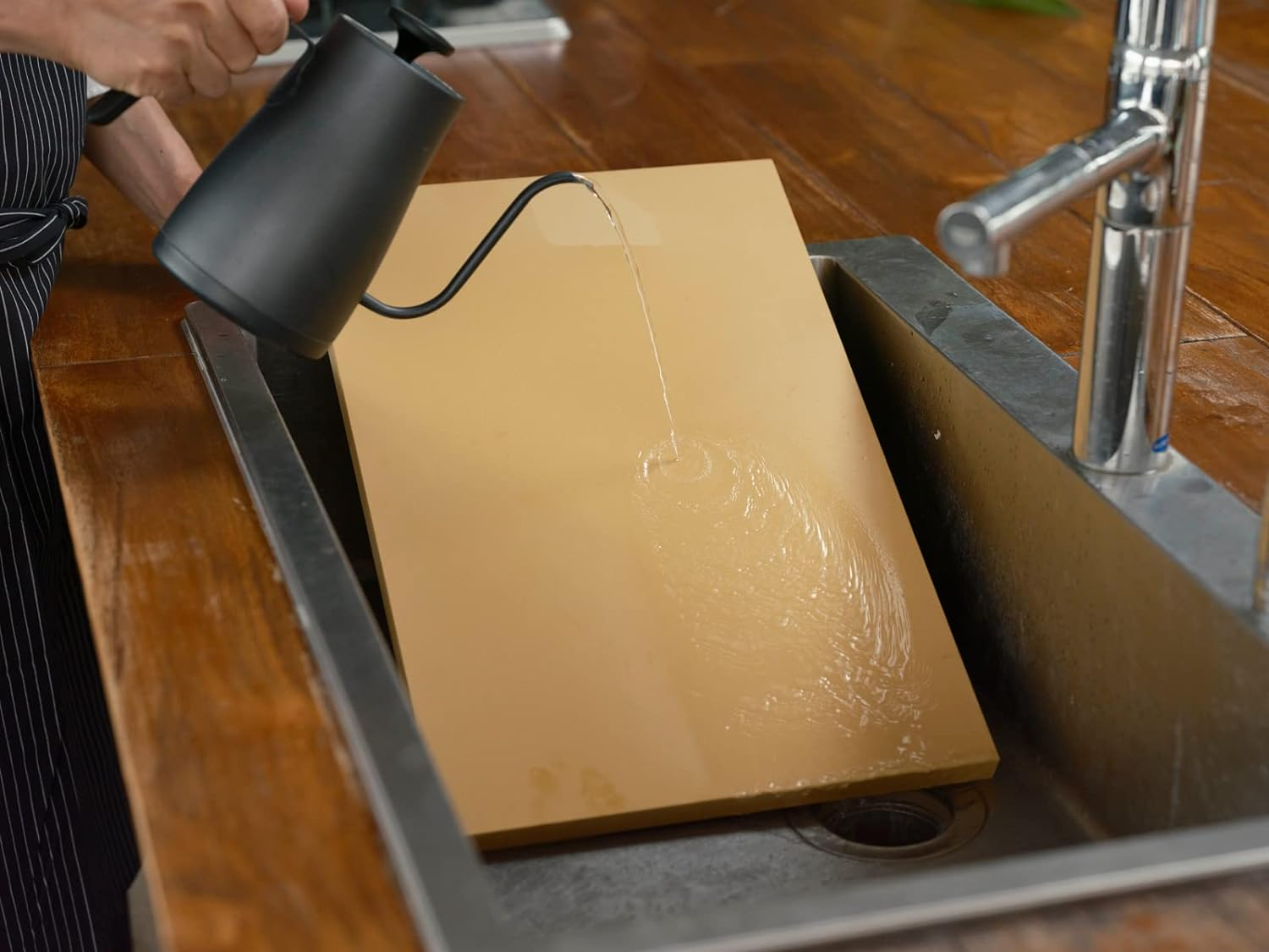 Parker Asahi NE06104-1 Synthetic Rubber Cutting Board, Made in Japan, 19.7 X 13.0 X 0.8 Inches (50 X 33 X 2 Cm), Commercial Use, Cookin Cut, C-Cut image number 2