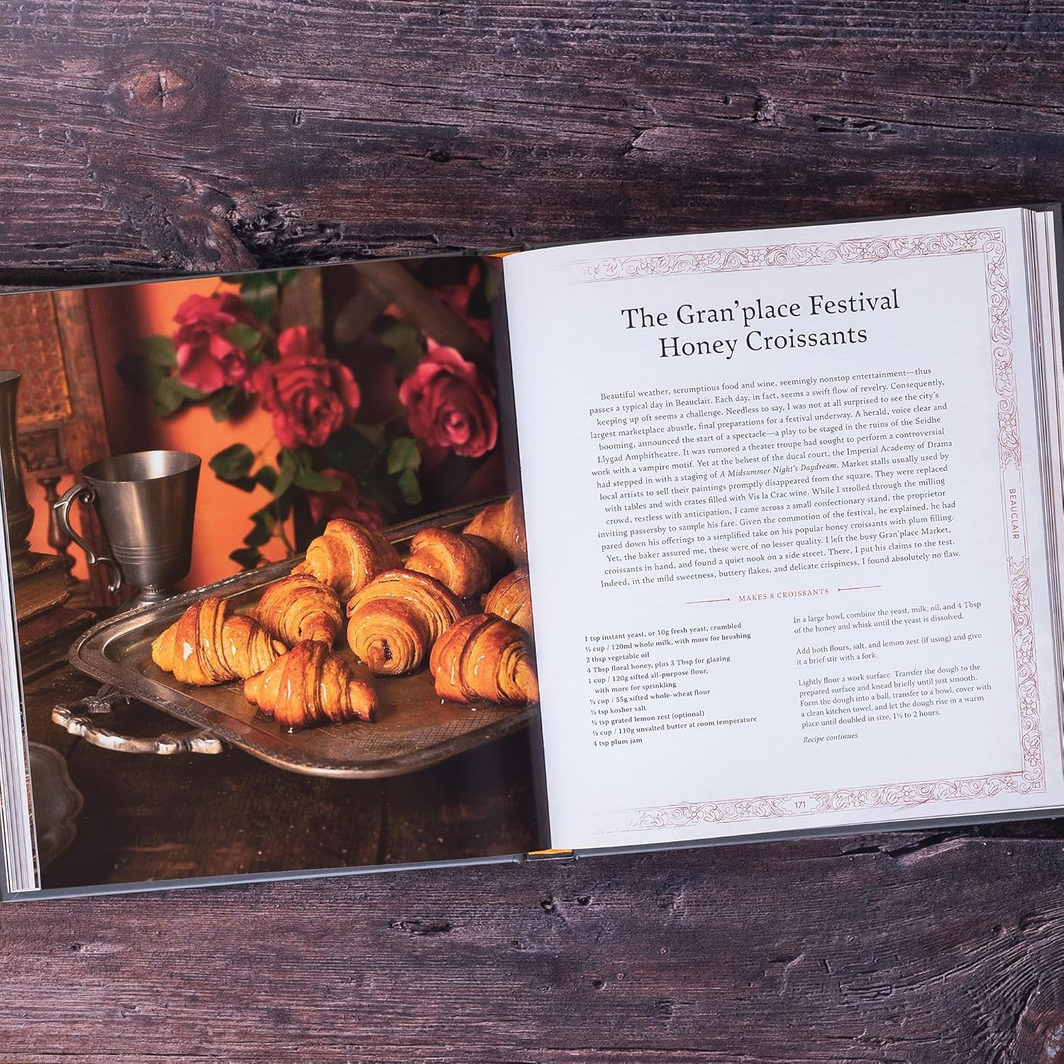 The Witcher Official Cookbook: 80 Mouth-Watering Recipes from across the Continent