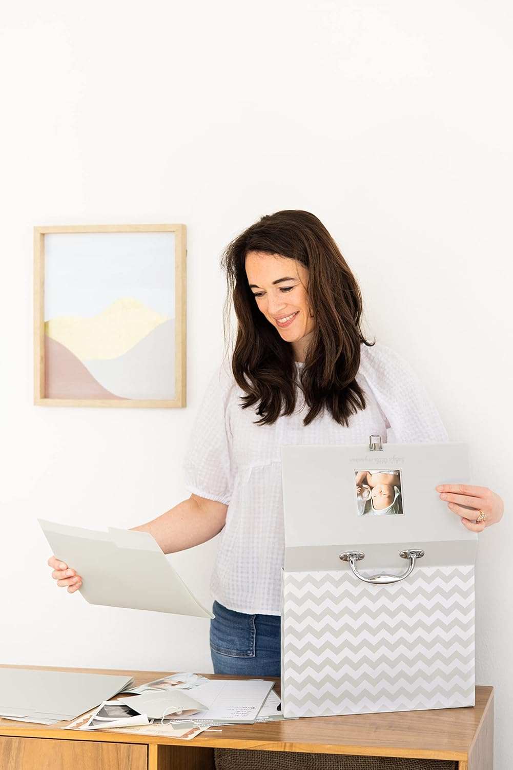 Pearhead Baby Document Organizer, Briefcase File Keeper to Store Baby'S Records, Makes Great Gift for New Parents or Addition to Baby Shower Registry, Gray Chevron, 1 Count (Pack of 1) image number 4