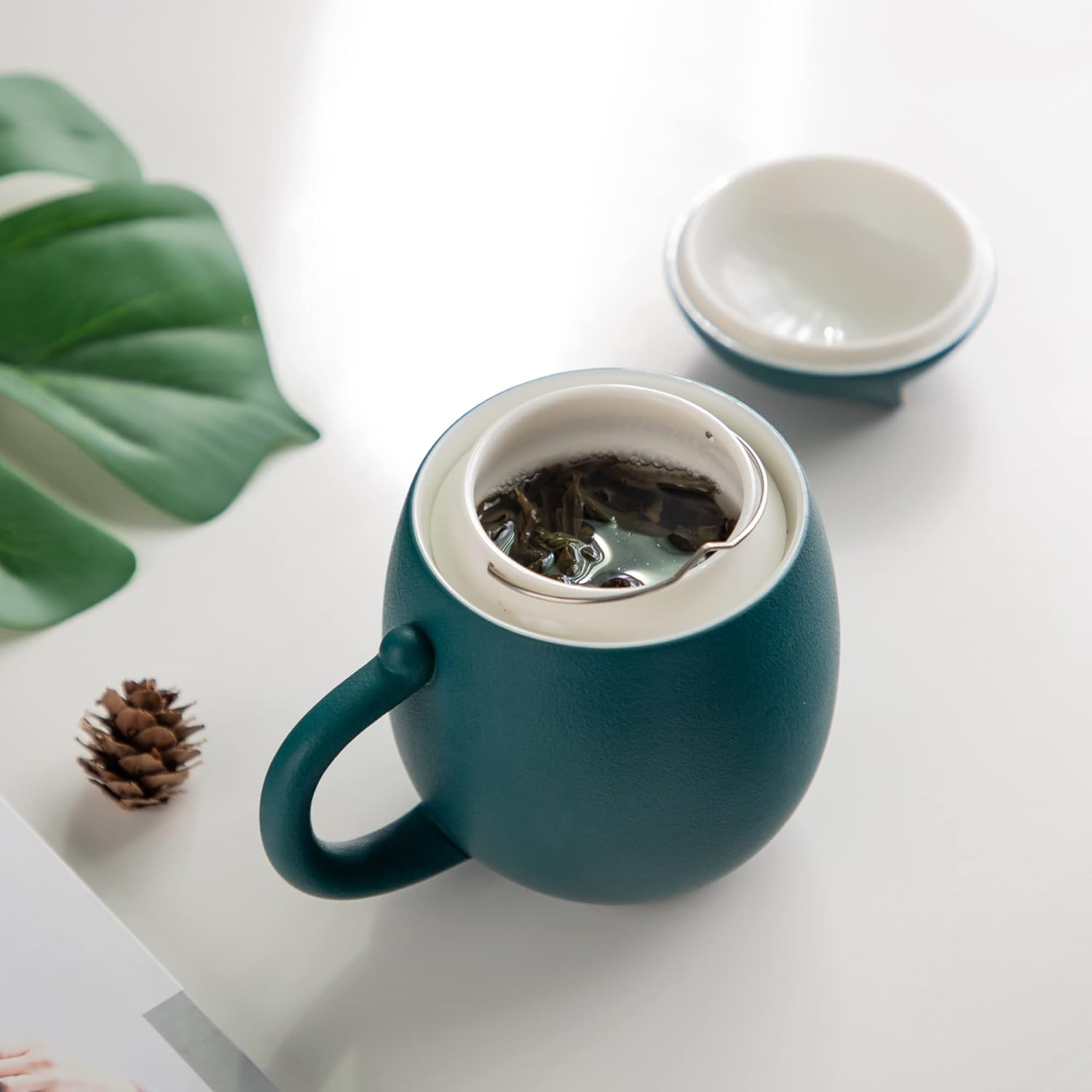 HEER Ceramic Tea Mug with Infuser and Lid, Cute Cat Tea Cup with Filter for Steeping Loose Leaf, Chinese Handmade Porcelain Teacup for Home Office. (Green) image number 2