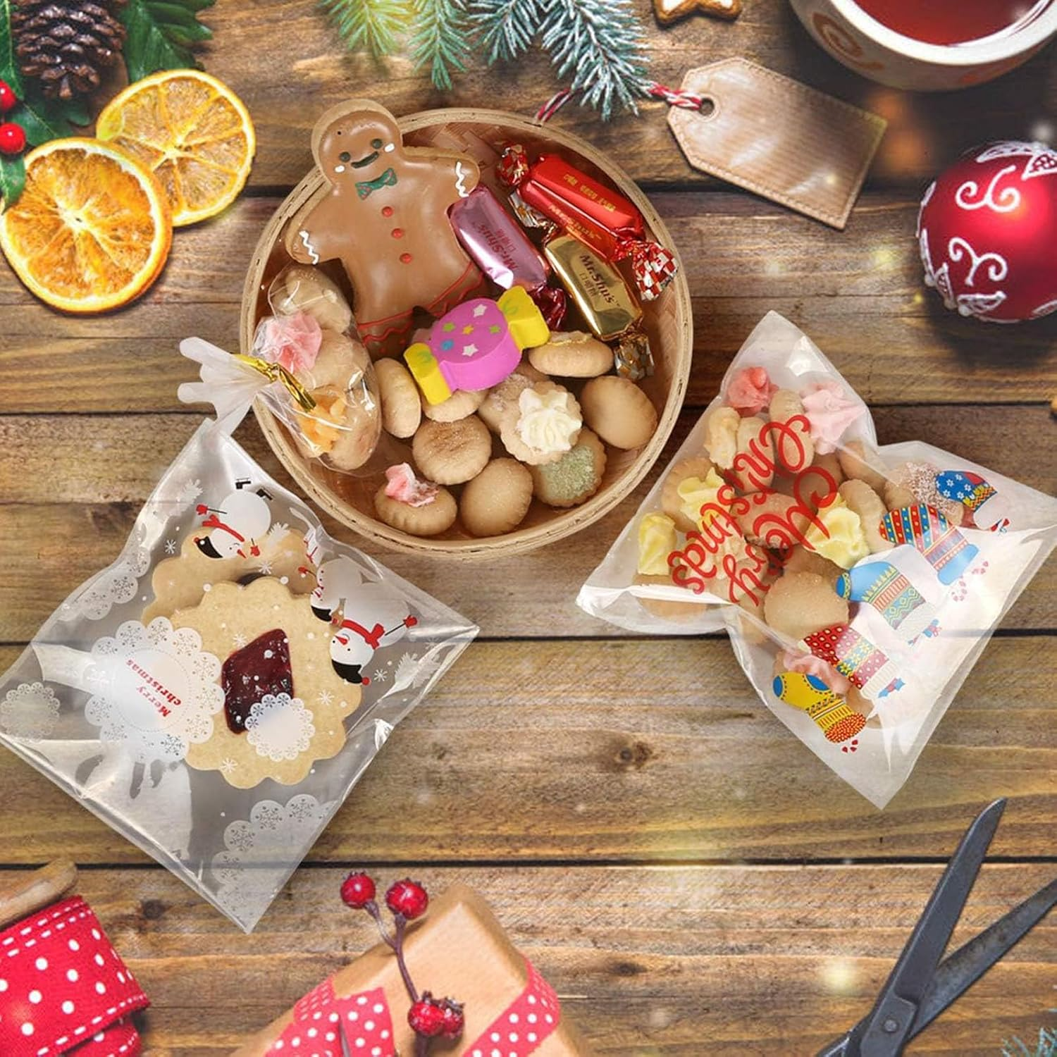 Christmas Self-Adhesive Candy Cellophane Bags,Tuoyi 200Pcs 4 Different Patterns Xmas Treat Cookie Bags for Christmas Holiday Party Favor Gift Decoration Supplies image number 2