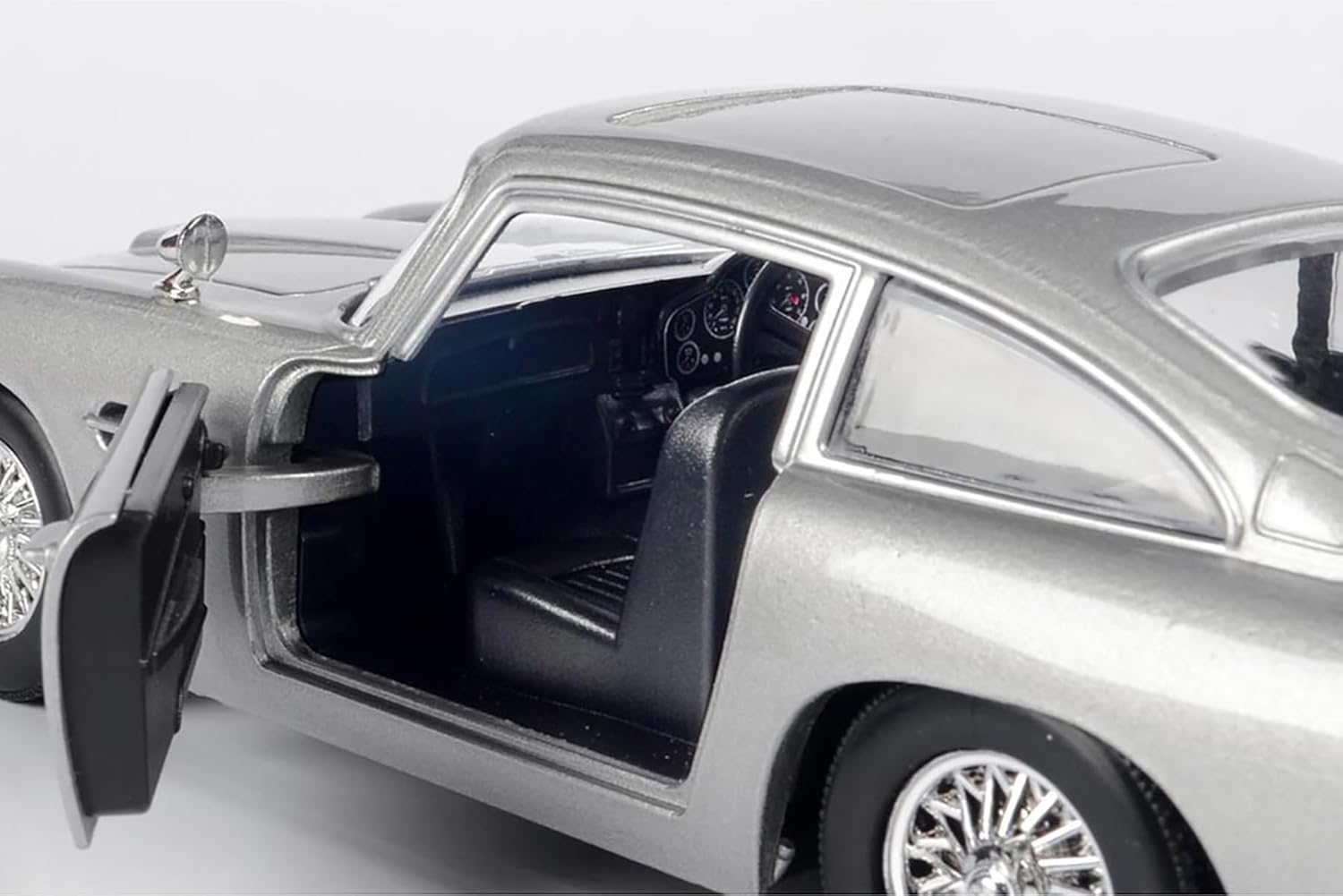 James Bond Collection - 1:24 Aston Martin Db5 image number 6