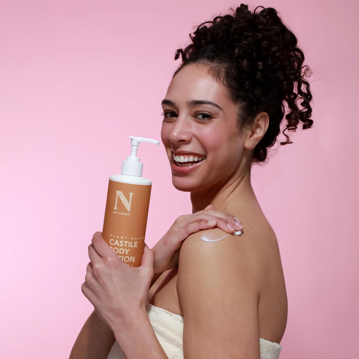 Dr. Natural Castile Body Lotion, Almond, 473 Ml - Plant-Based - Paraben-Free, Sulfate-Free, Cruelty-Free - Made with Organic Shea Butter - Non-Greasy - Body Lotion for Dry Skin image number 4