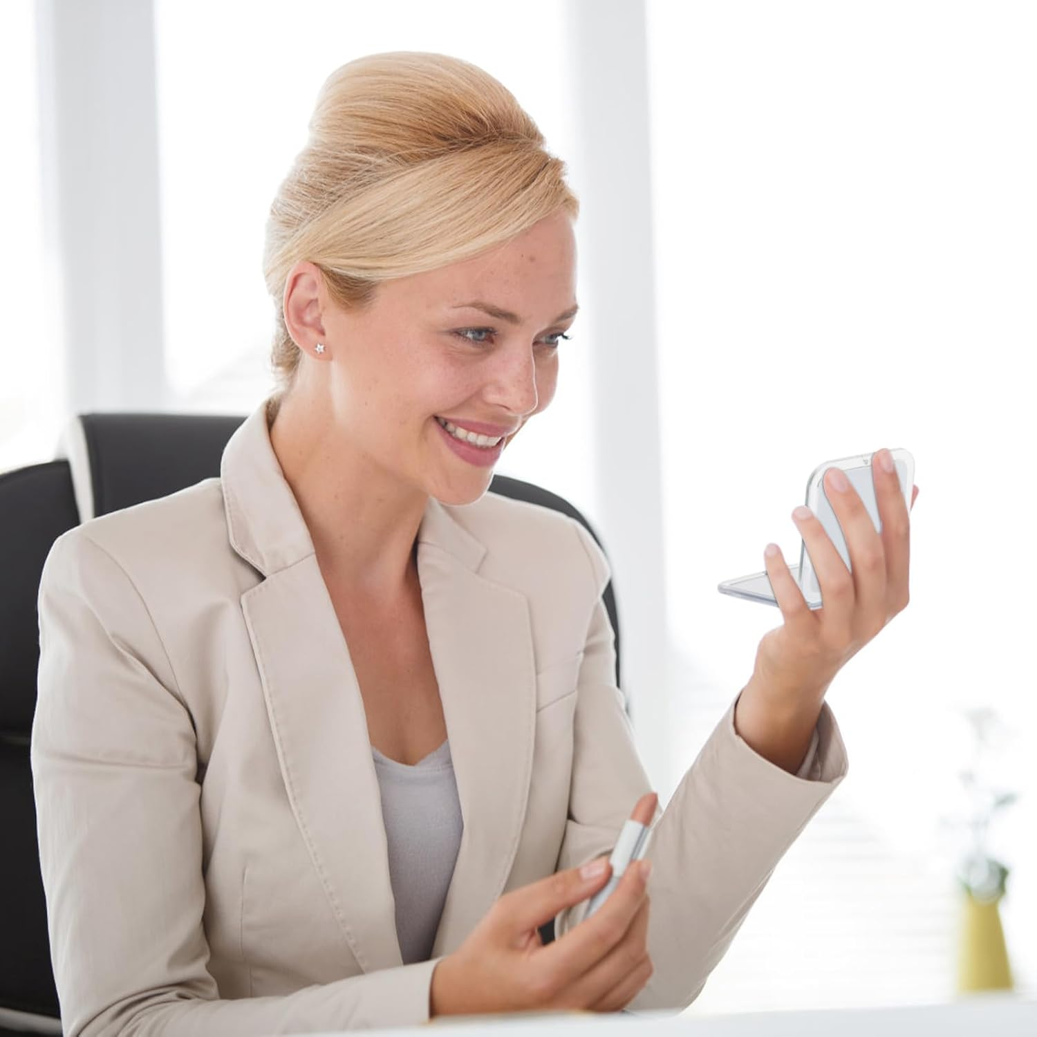 UOCAI Foldable Travel Mirror with 15X Magnifying Mirror and Tweezers, Double-Sided Compact Mirror with Magnification, Square Cosmetic Mirror, Travel Mirror Small for Purses, Handbags