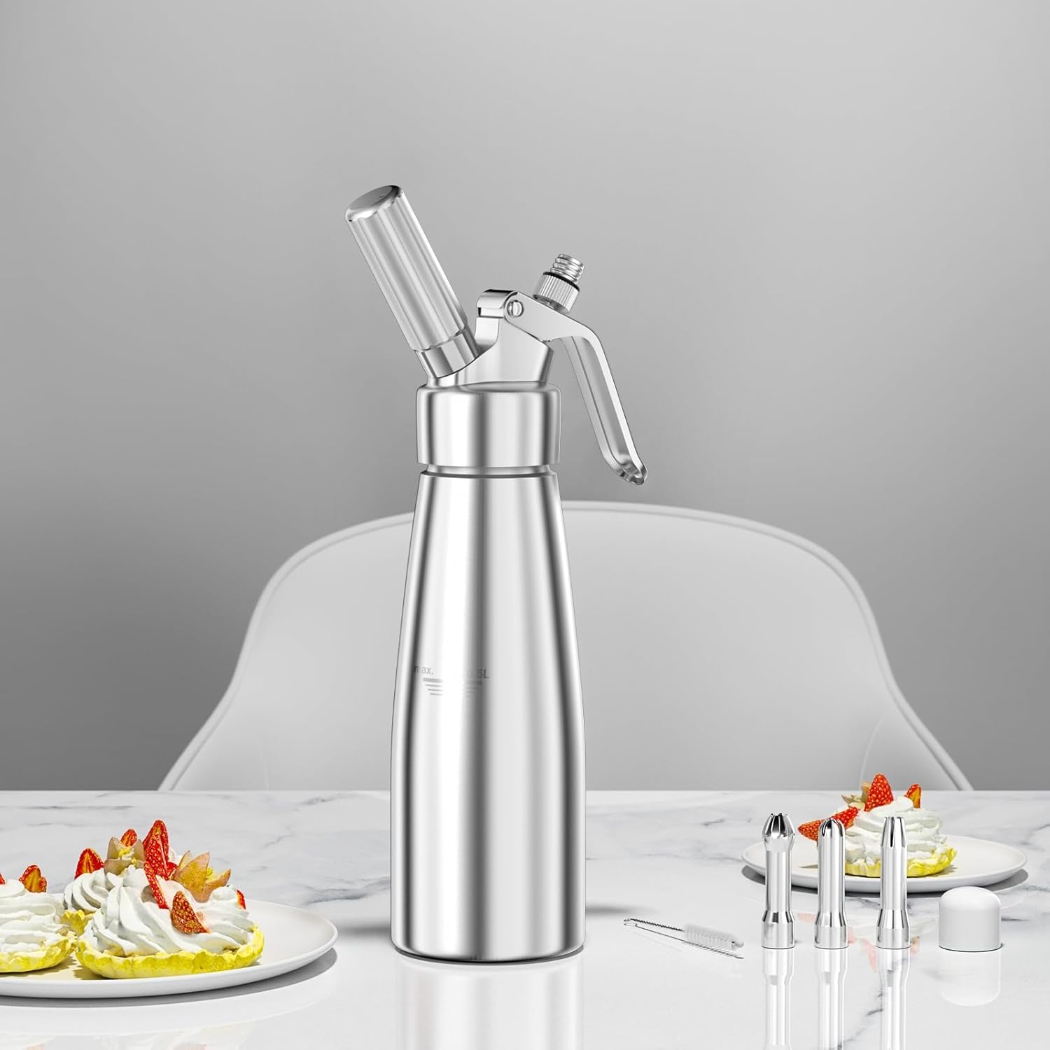 500Ml Cream Dispenser, Cream Syphon Aluminium with 3 Stainless Steel Decorative Nozzles and 1 Cleaning Brush, Leak-Proof Cream Siphon for Preparing Whipped Cream, Cream, Mousse and Desserts image number 4
