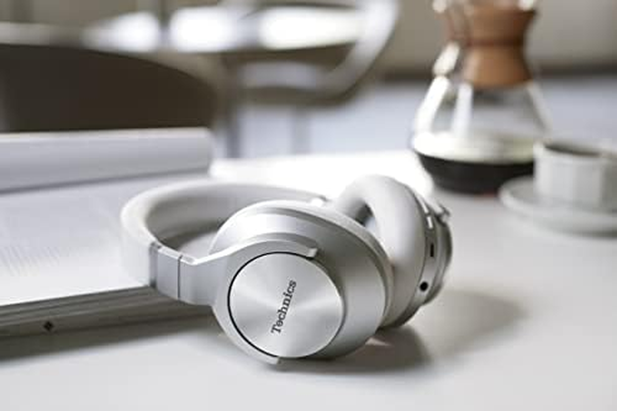 Technics Premium Noise Cancelling, Multi-Point Wireless Bluetooth Headphones with up to 50 Hours Play Back and Mic, Silver (EAH-A800E-S) image number 5