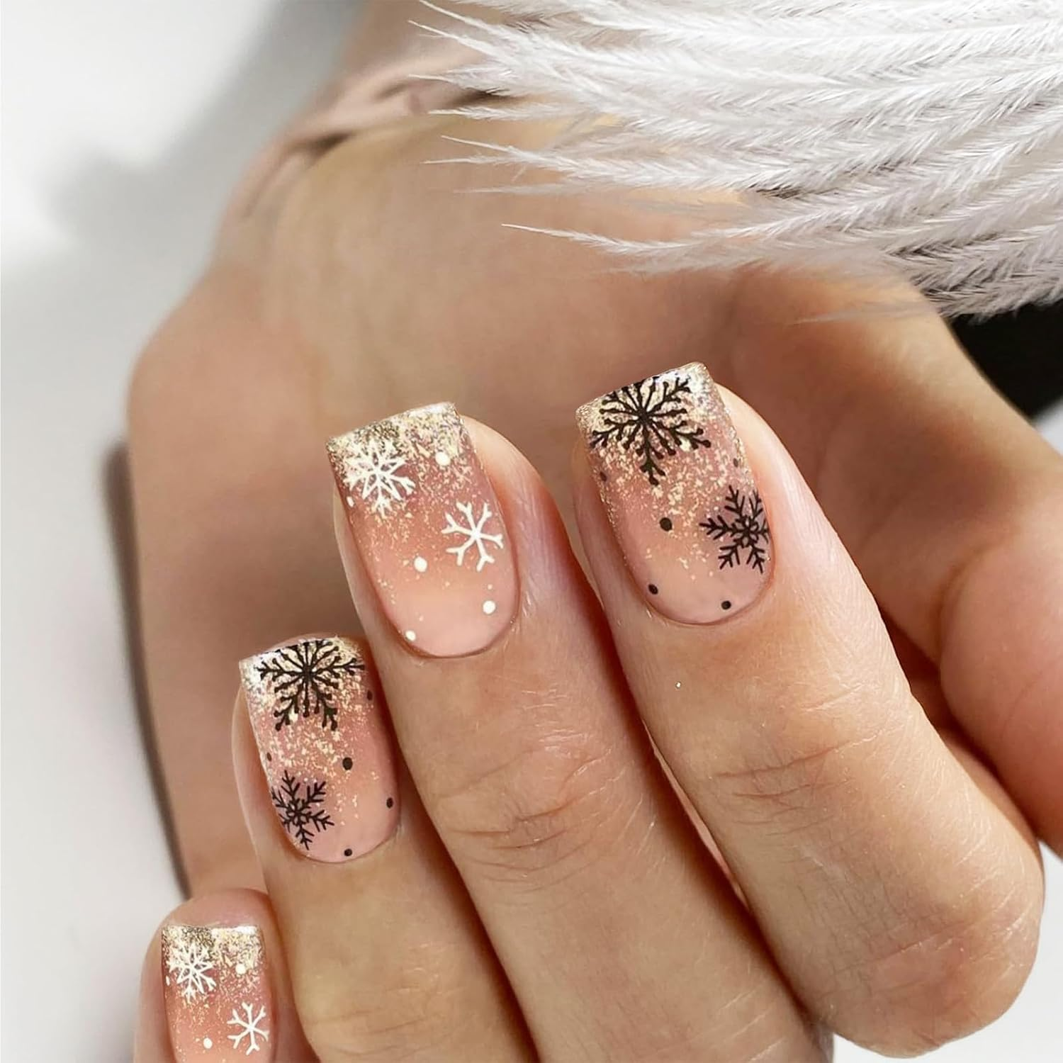 TELAIN 24 Pieces Snowflake Press on Nails, Short Square False Nails, Christmas Press on Nails, Gold Glitter with Design, Full Coverage, Stick on Nails image number 6