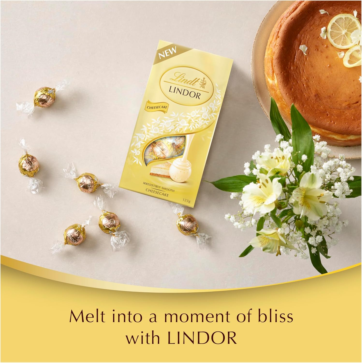 Lindt LINDOR Cheesecake Bag 123G image number 5