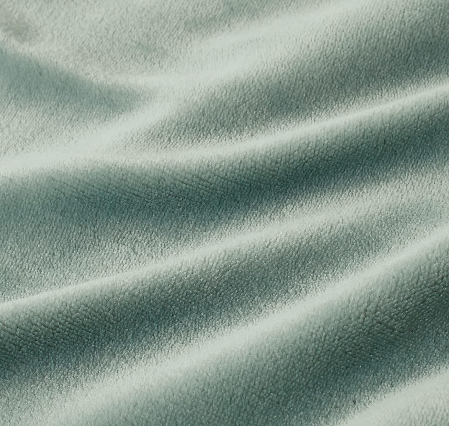 Gioia Casa 2-In-1 Teddy Sherpa Quilt Cover Set & Blanket with Matching Pillowcases - Ultra Soft, Comfy, Luxurious Versatile Quilt Cover Set with Zipper Closure (Sage Green, Double) image number 2