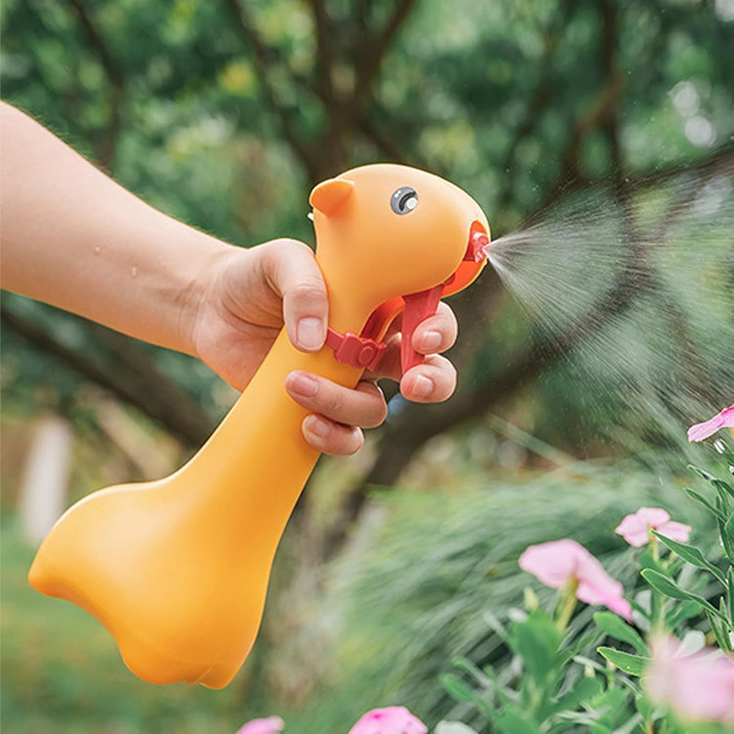 Pressure Spray Watering Can, Giraffe Design Spray Bottle, Garden Sprayer for Indoor and Outdoor Plant Care Durable Easy to Use Lightweight Watering Pot for Gardening and Cleaning 1Pc image number 1