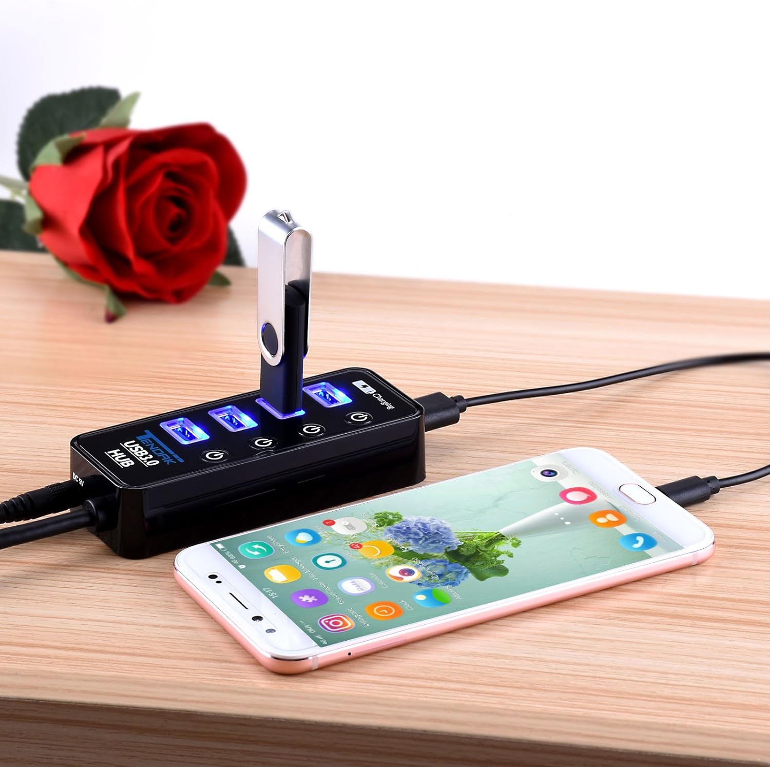 Tendak USB 3.0 Hub with 4 USB 3.0 Data Ports + 1 USB Smart Charging Port and Power Supply Adapter with Individual On/Off Port Switches image number 5