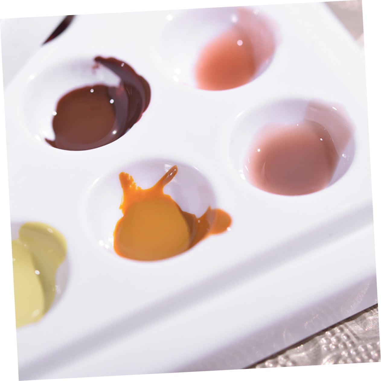 Gogogmee Ceramic Manicure Nail Color Mixing Tray with Dustproof Cover Lightweight Nail Art Palette and DIY Polish Blending White image number 6