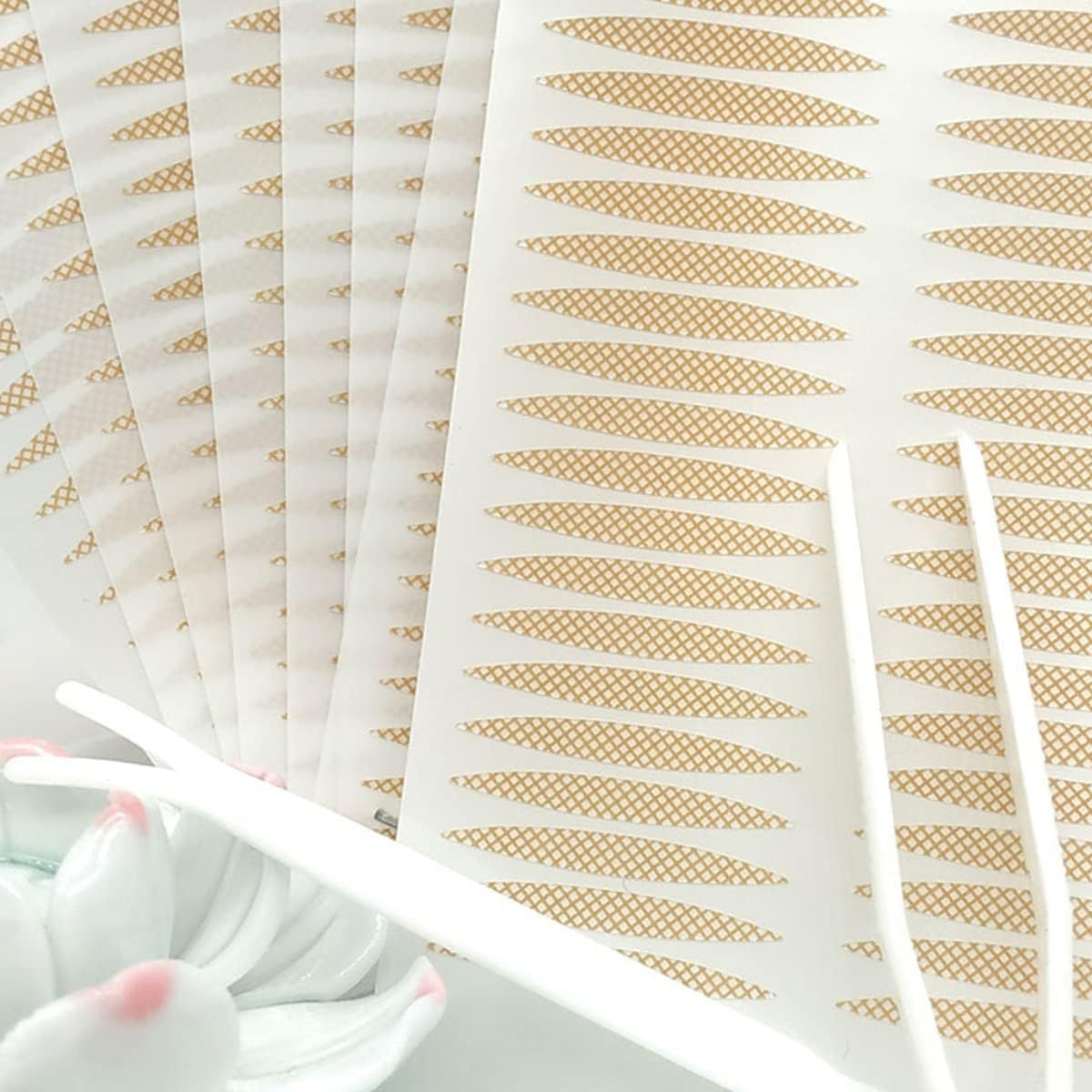 800Pcs Invisible Double Eyelid Tape, Self-Adhesive Waterproof Eyelid Lift Strips with Tweezers and Y-Fork for Heavy Hooded Droopy Lids, Breathable Nude Lace Style Eyelid Stickers for Women image number 4