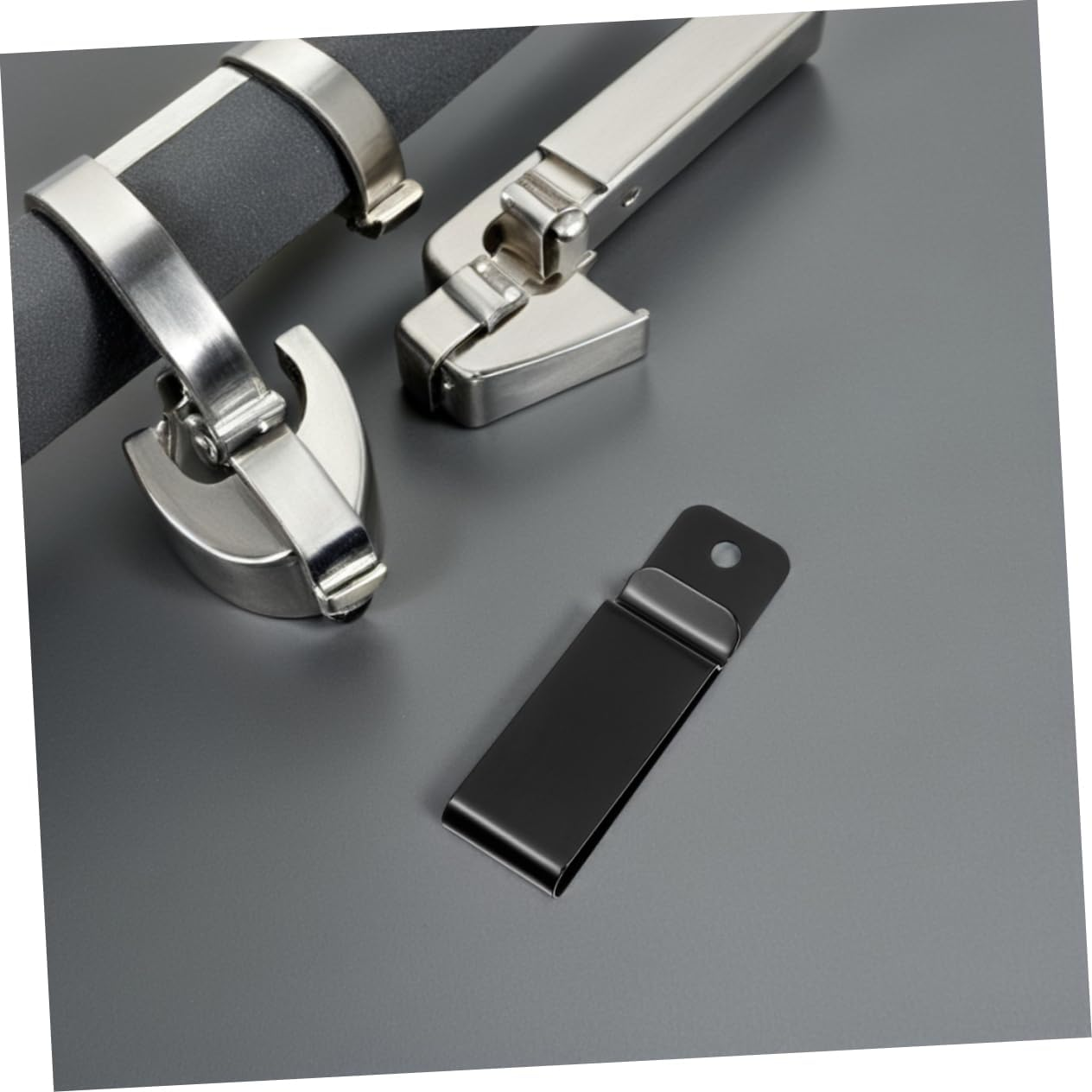 EXHUMKY Camping Bag Clip Metal Spring Clip Trigger Spring Keyring Buckle Versatile Lightweight Secure Key Holder for Travel Everyday Use and Camping image number 4