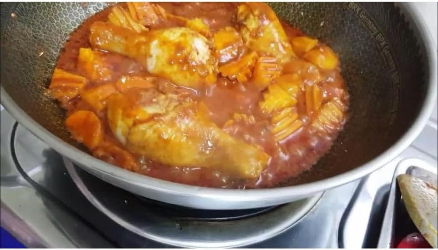 Action A1 Instant Chicken or Meat Curry Paste 230 G image number 2