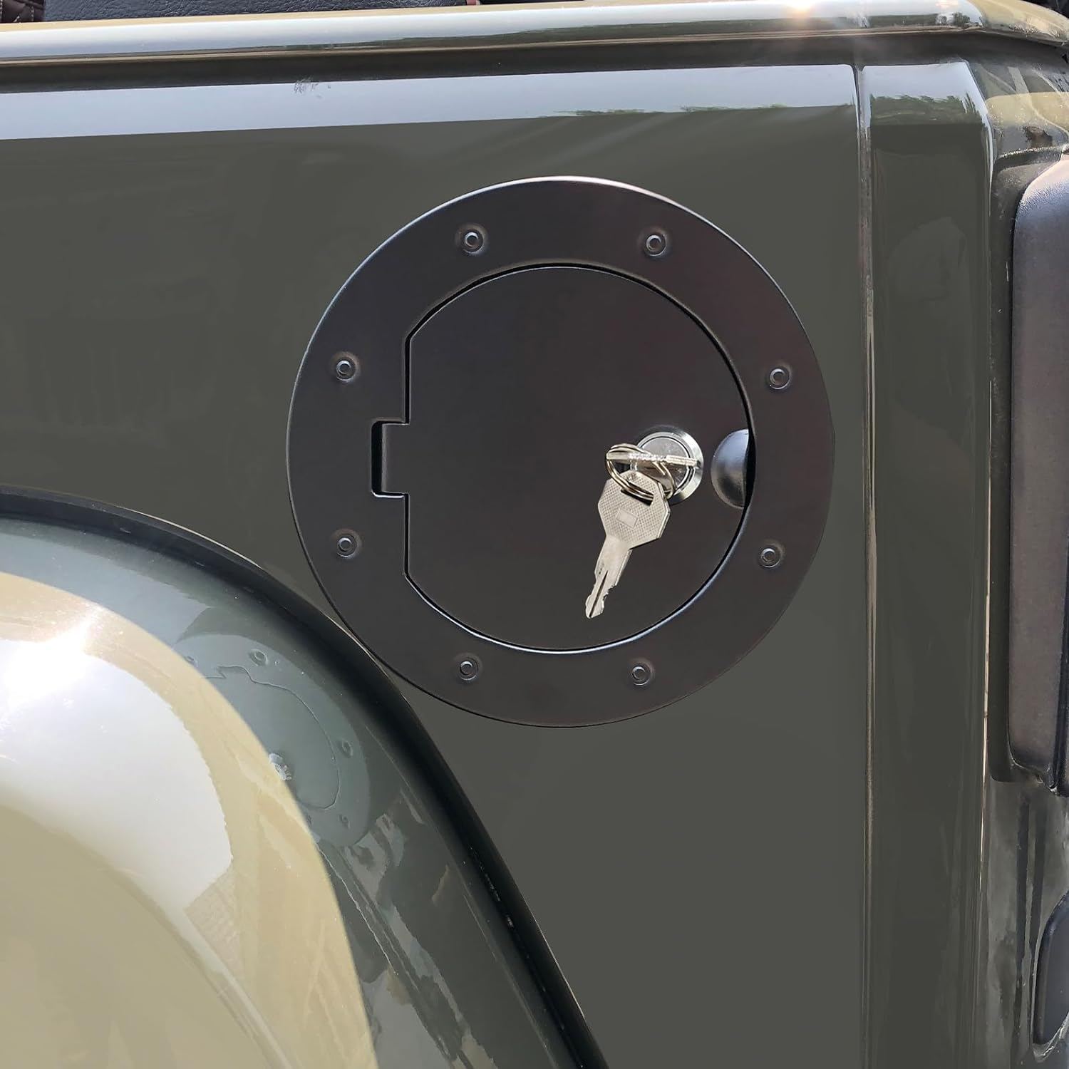 Gas Cap Cover with Lock for Jeep Wrangler JK 2007-2018 2/4 Door,Exterior Accessories Fuel Fuel Filler Door Gas Tank Cap Cover (Black) image number 6