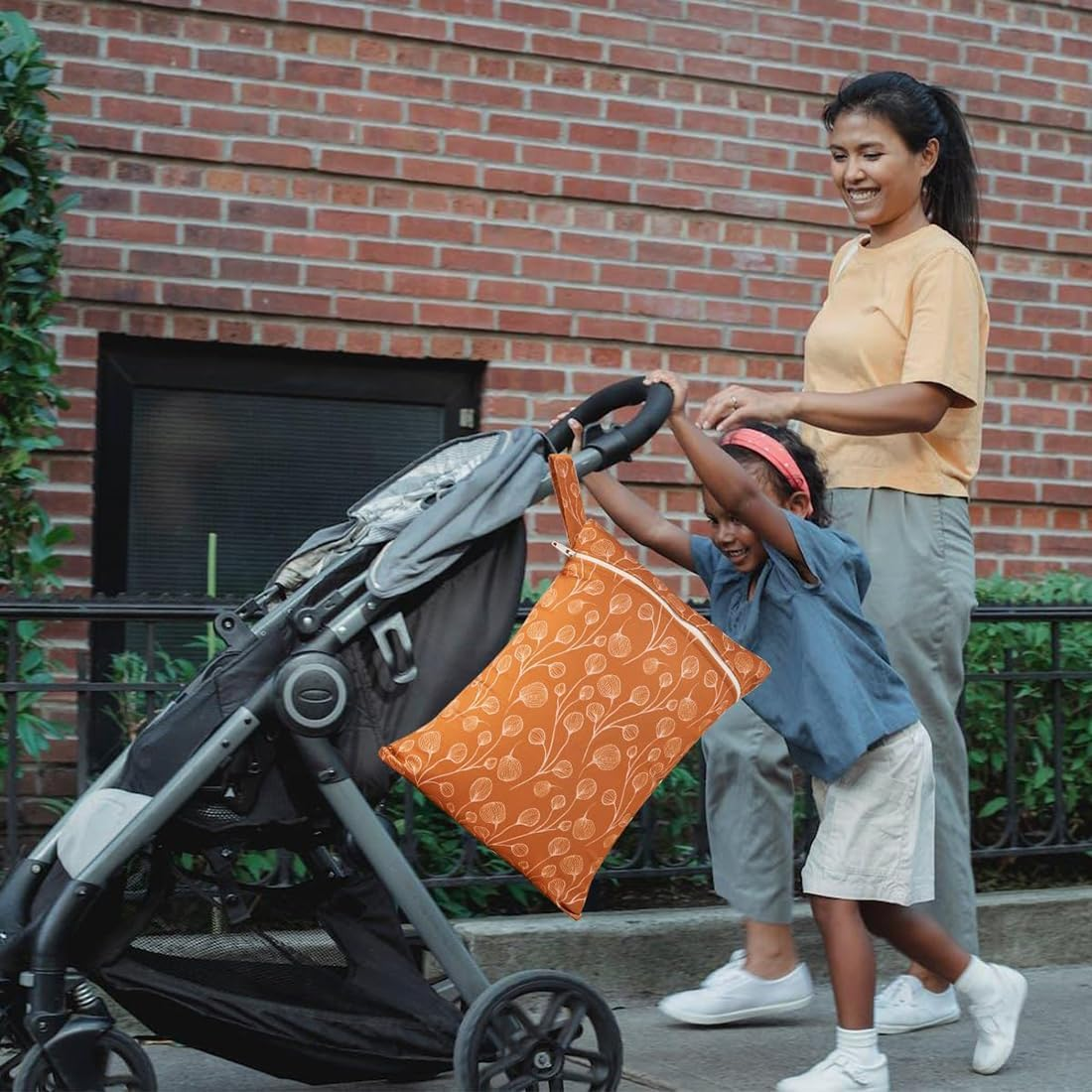 3 Set Wet Bags for Baby Cloth Diapers, Reusable Waterproof Wet Bag Storage Bag Nappy Bag, Washable Hanging Travel Bags Gym, Pool, Daycare Soiled Baby Items Yoga Gym Bag for Wet Clothes image number 4