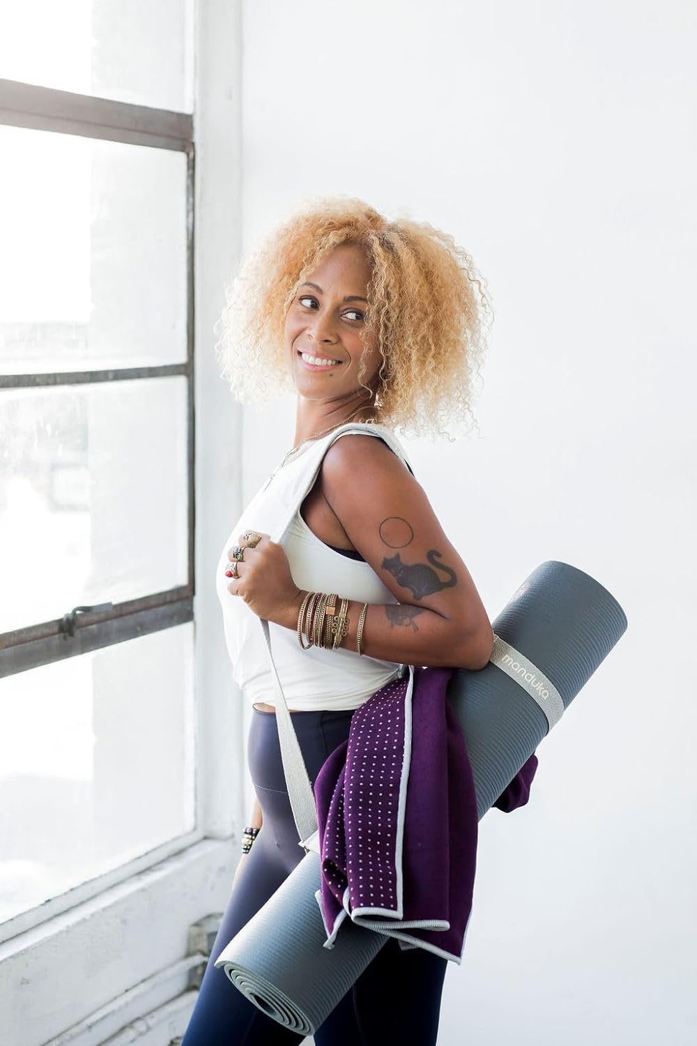 Manduka Yogitoes Yoga Mat Towel - Non-Slip Microfiber Gym Towel for Hot Yoga Pilates Exercise Workout Cooling and Sweat Towel 71 Inch image number 7