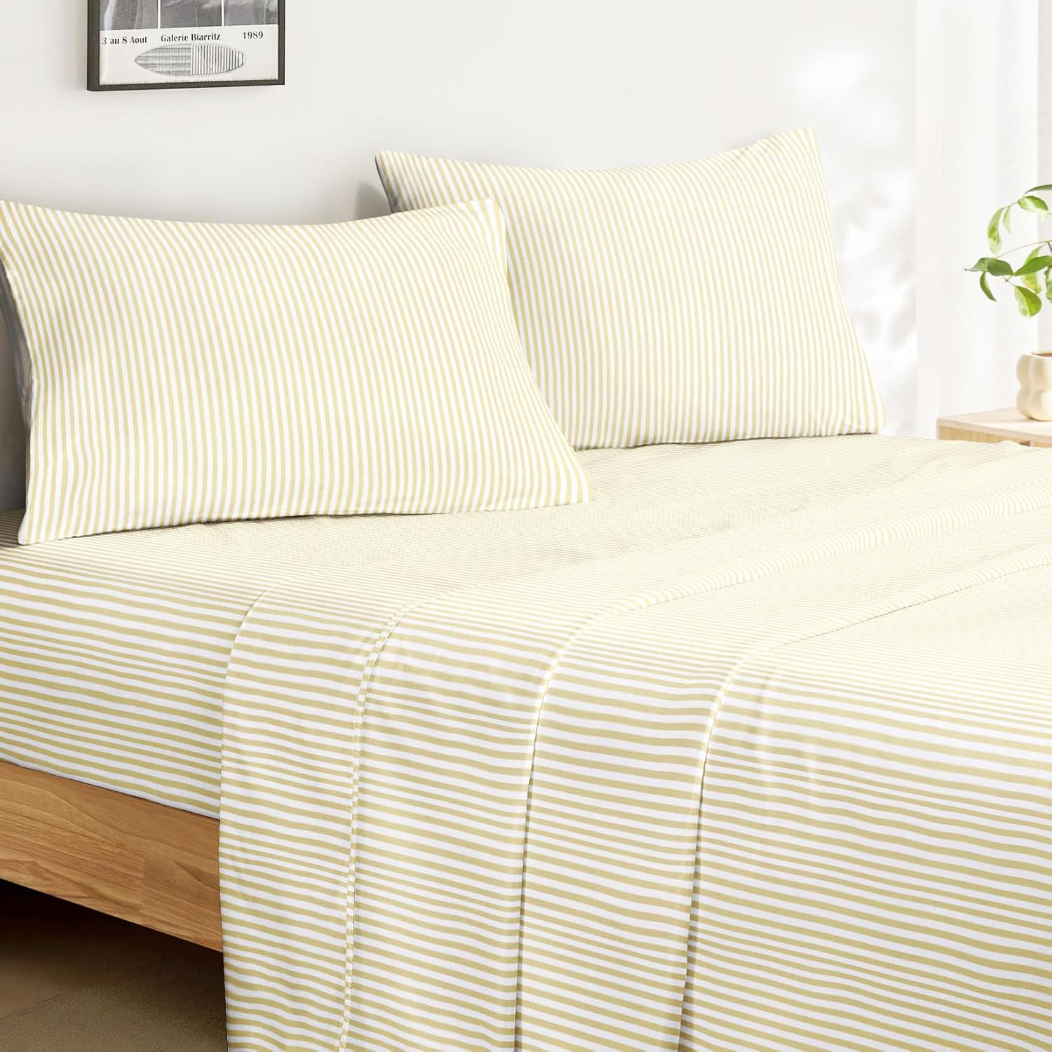 Wake in Cloud - Striped Bed Sheets Set, Ultra Soft Microfiber Ticking Stripes Pinstripe Pattern Printed Bedding, Flat & Fitted Sheet & 2 Pillowcases, 4 Piece, Blue, Queen Size