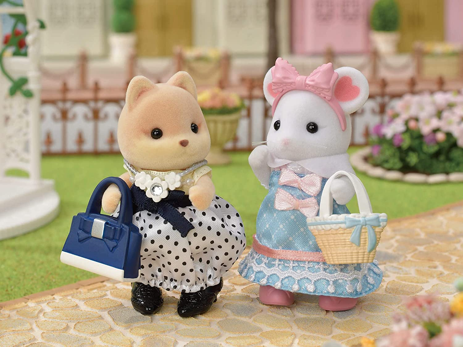 Sylvanian Families - Fashion Play Set -Sugar Sweet Collection image number 2