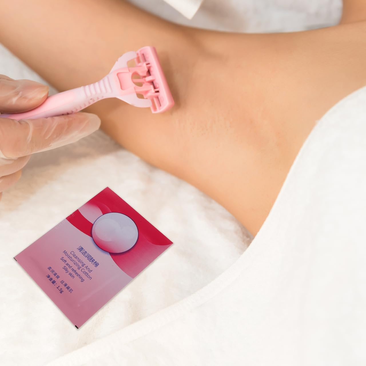 Ipetboom 20Pcs Wax Removal Wipes Post Waxing Skin Care Soft Cotton Pads with Nourishing Ingredients for Gentle after Wax Oil and Remover image number 3