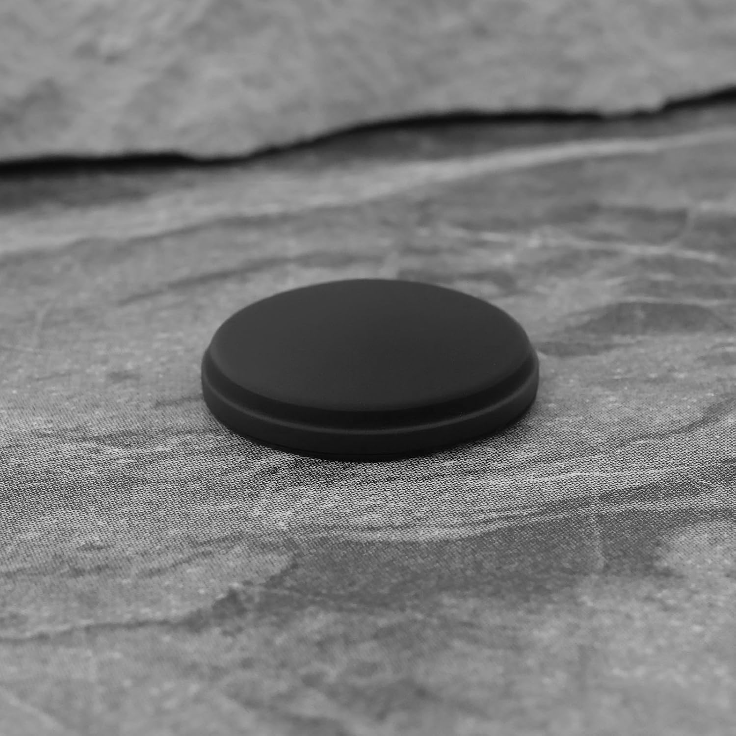 LT Easiyl 2Pcs Silicone Button Cover Switch Seal Accessories Replacement Part 108-000-034 Compatible with MAGLITE C/D Flashlight Black image number 1