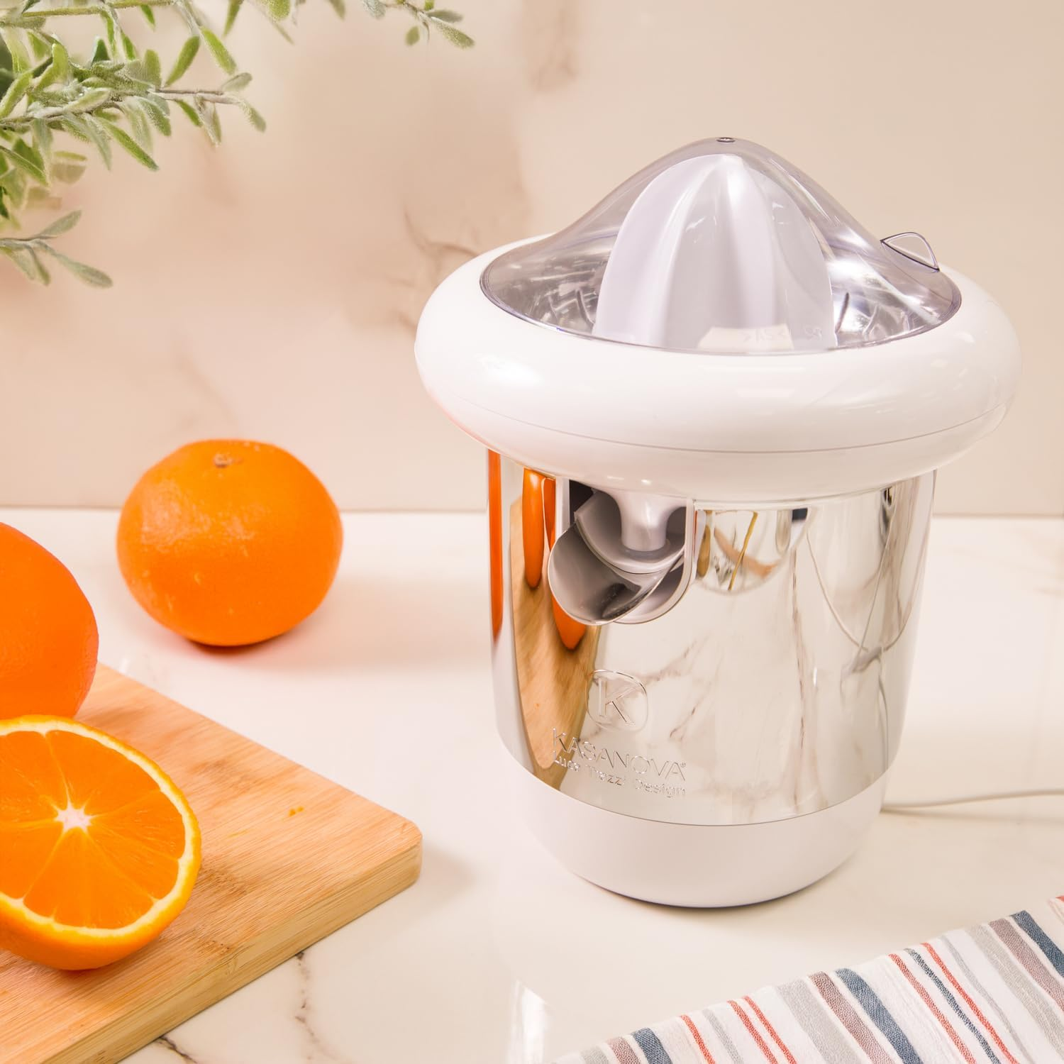 Kasanova Trazzi W60 Electric Citrus Press White Chrome ABS Plastic Stainless Steel 18/10 Electronic Components image number 4