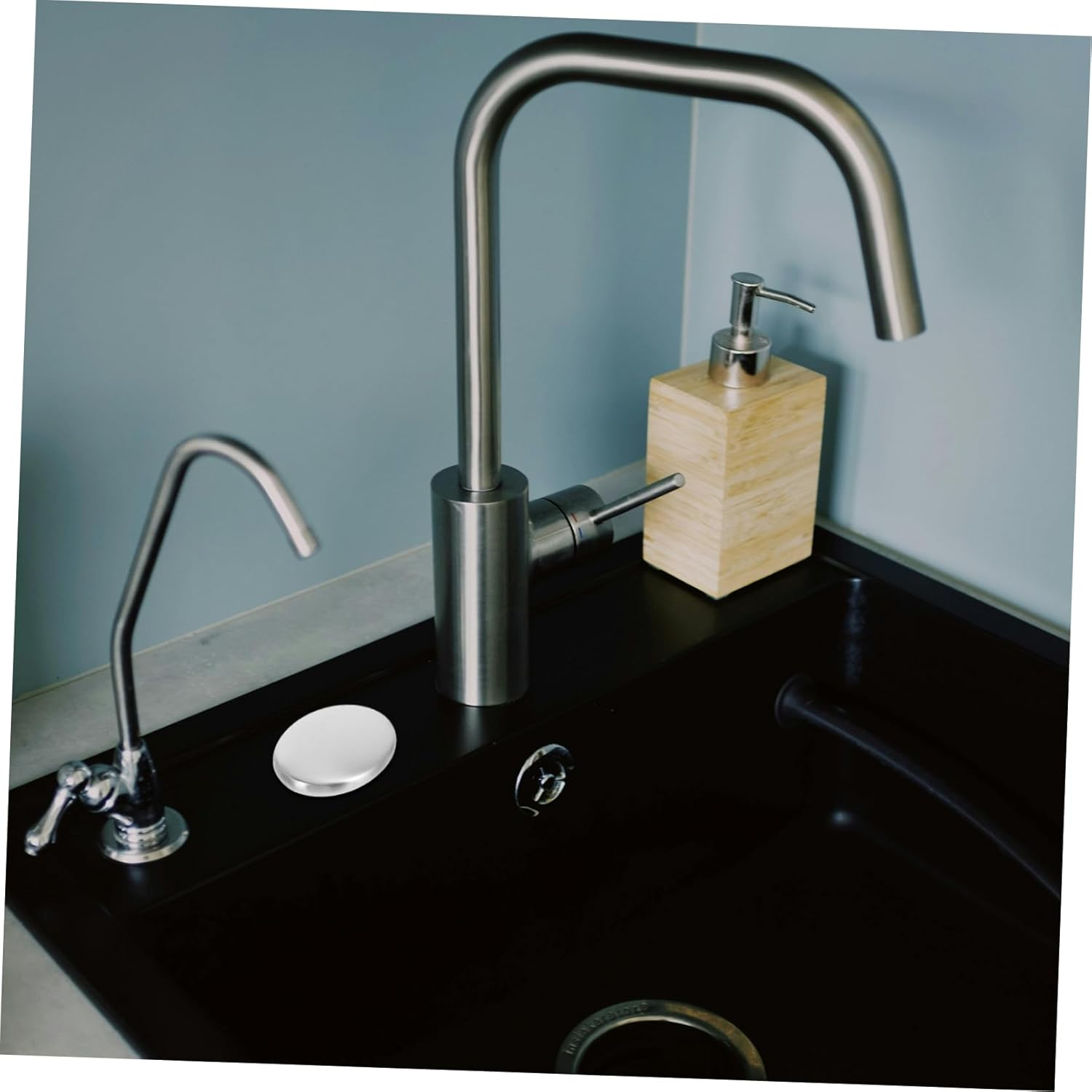 Cabilock 6Pcs Stainless Steel Soap Bar Deodorizing Smells Eliminating Hand Washer for Kitchen and Bathroom Use as Odor Absorber and Remover image number 6