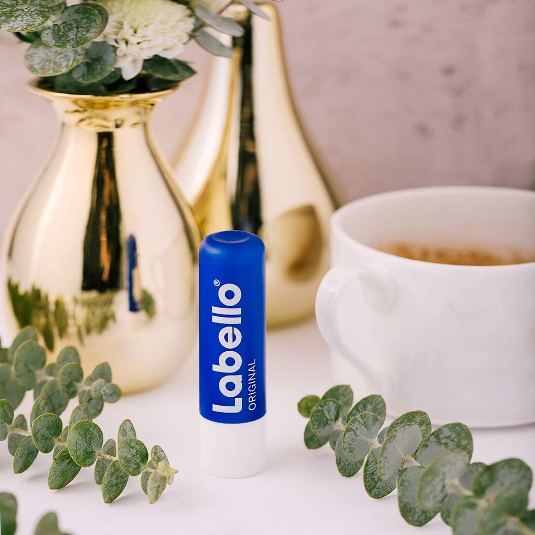 Labello Original Lip Balm in Pack of 6 (6 X 4.8 G), Lip Balm for Naturally Beautiful Lips, Lip Balm without Mineral Oils, Protects against Drying Out image number 3