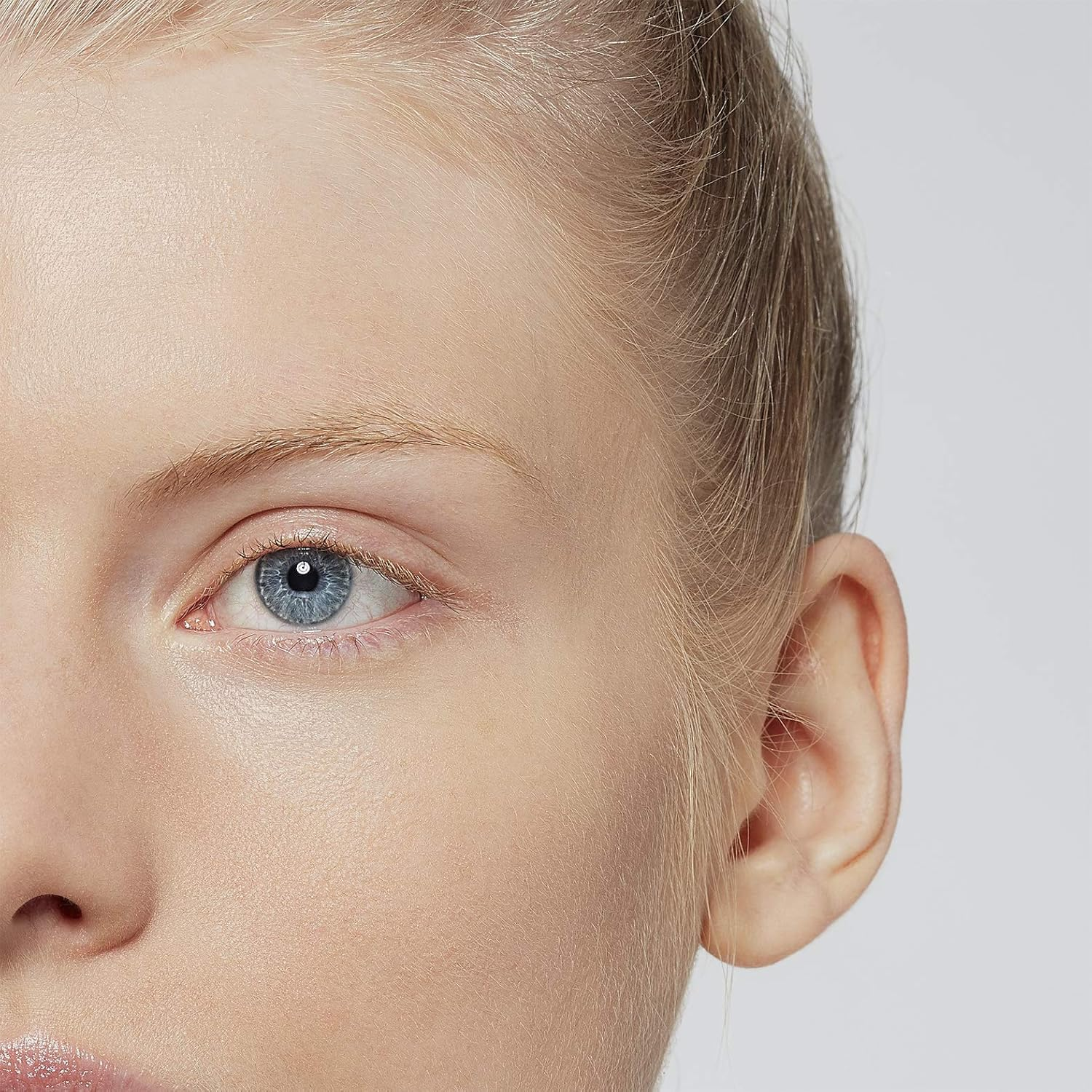 L'Or&eacute;al Paris C'Est Magic BB Cream 02 Light (Pack of 2) image number 2