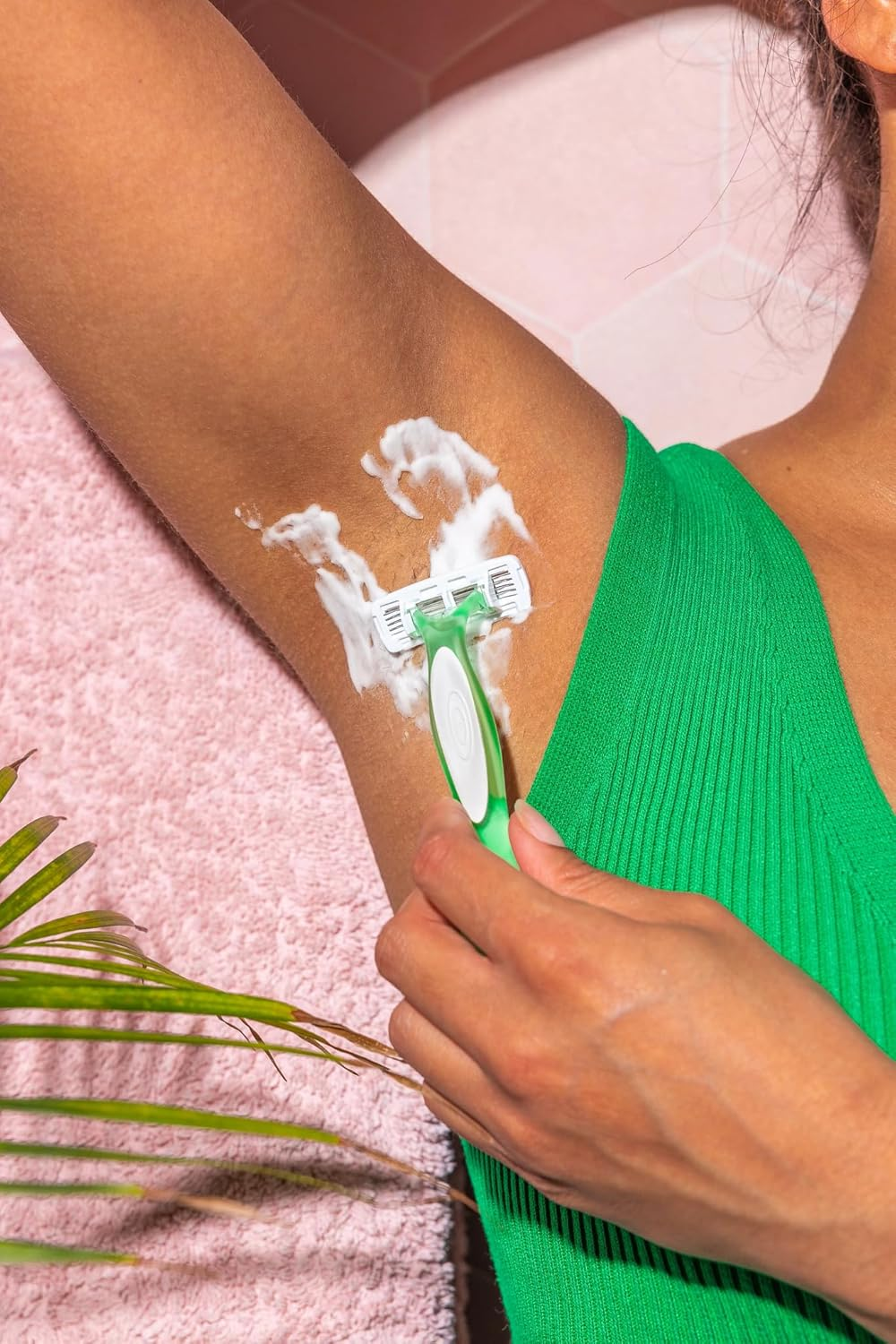 BIC Women'S Soleil Escape Disposable Razors with 3 Blades (Pack of 4) image number 2