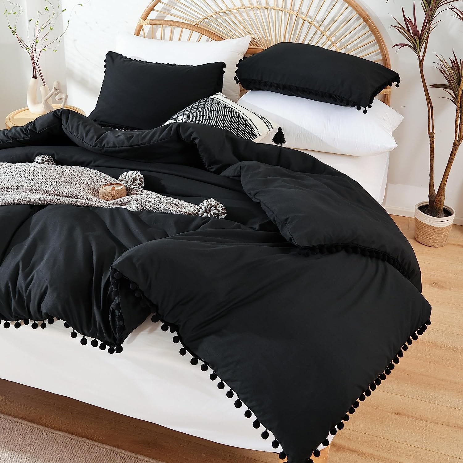 YIRDDEO Terracotta Queen Comforter Set 3Pcs Boho Ball Pom Bedding Aesthetic Burnt Orange Comforter Queen Sized Comforter Sets Rust Bed Setsolid Color for Women Men (1 Comforter 2 Pillowcases)