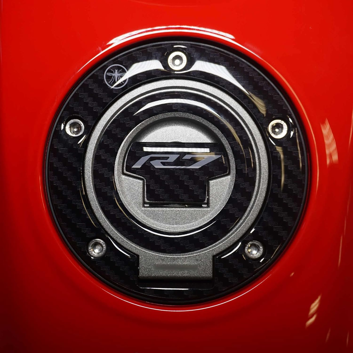 Labelbike - Stickers 3D Motorcycle Tank Cap Protection and Decoration in Resin Compatible with Yamaha R7 2021-2024 - Color Carbon Black Grey image number 5