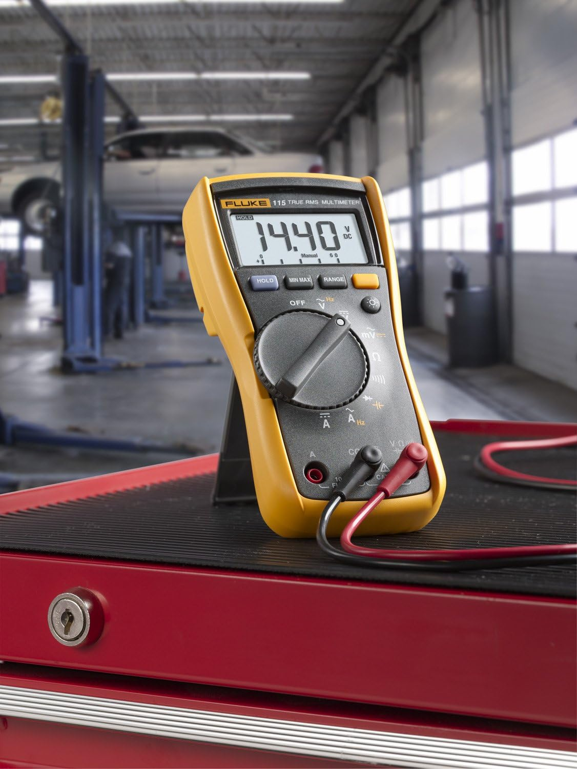 Fluke 115 Compact True-Rms Digital Multimeter image number 2