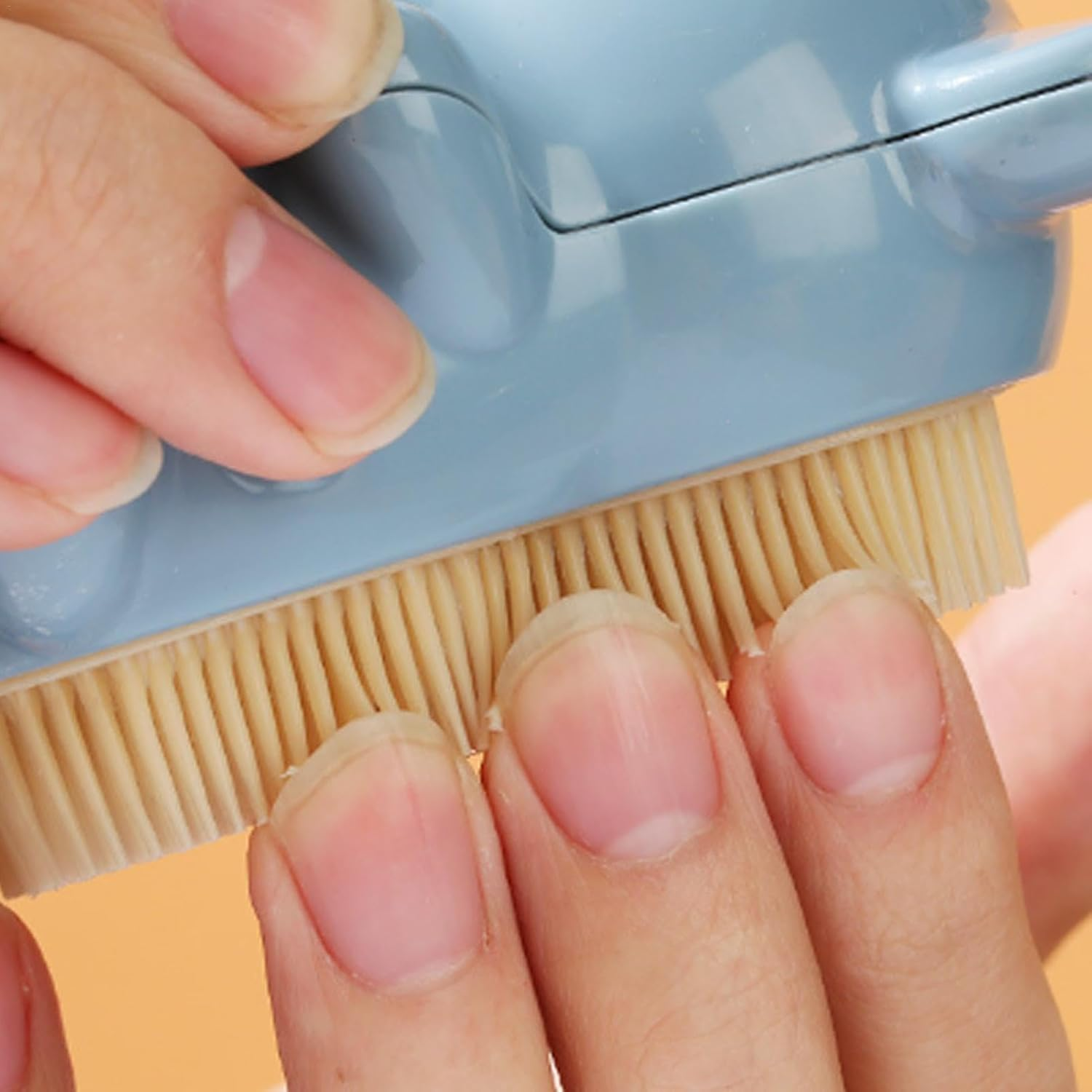 Kids Nail Brush - Adorable Bear Soft Stiff Bristles Scrubber - Easy to Grip Bear Finger Nail Brush with Soft Bristles, Gently Cleans Kid'S Nails image number 5