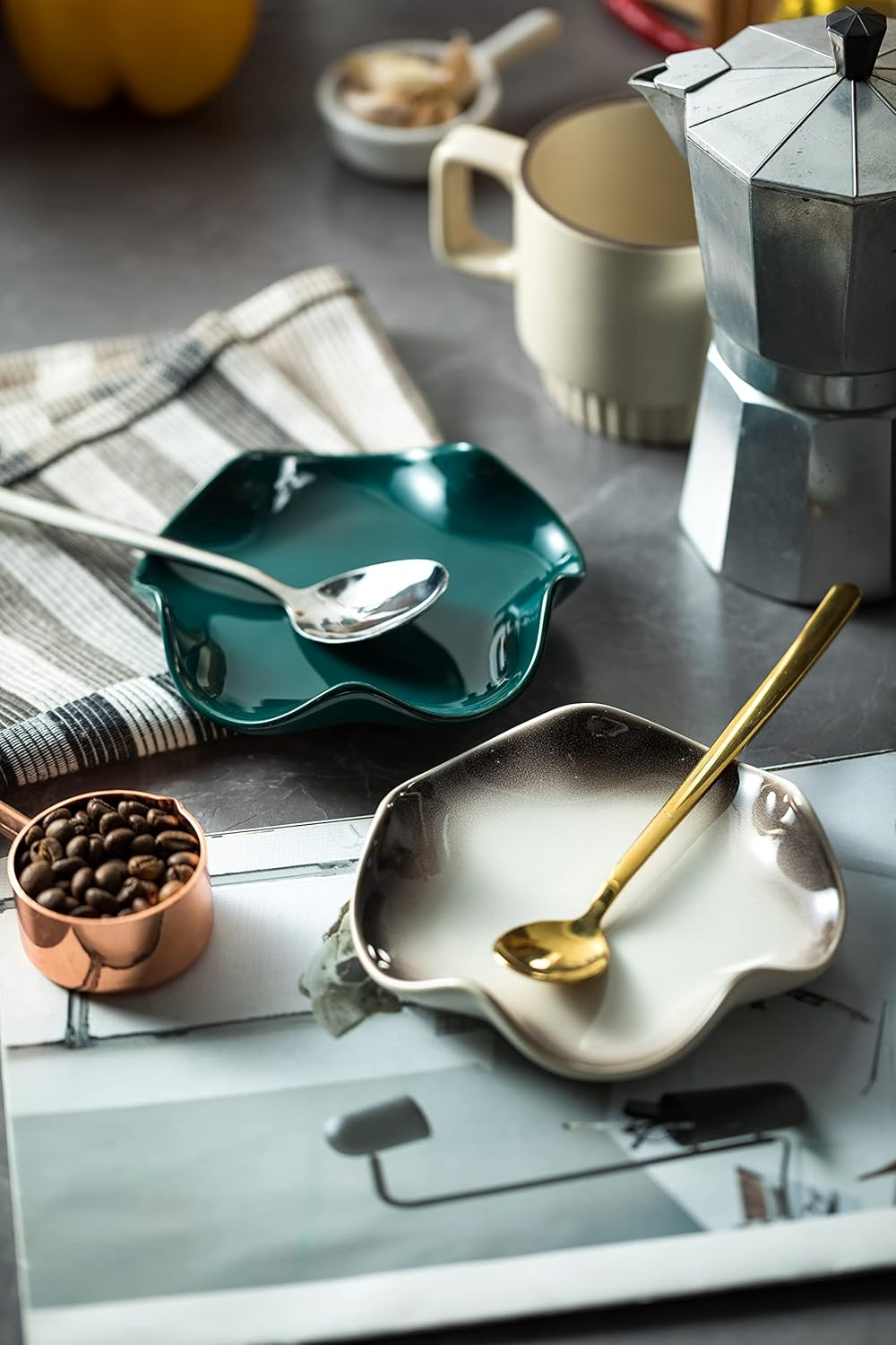 Ceramic Spoon Holder for Stove Top, Cute Coffee Spoon Rest with Ruffled Edge for Coffee Bar, Cooking Stove Spoon Holder for Multiple Utensils, Modern Kitchen Decor Housewarming Christmas Gift image number 3