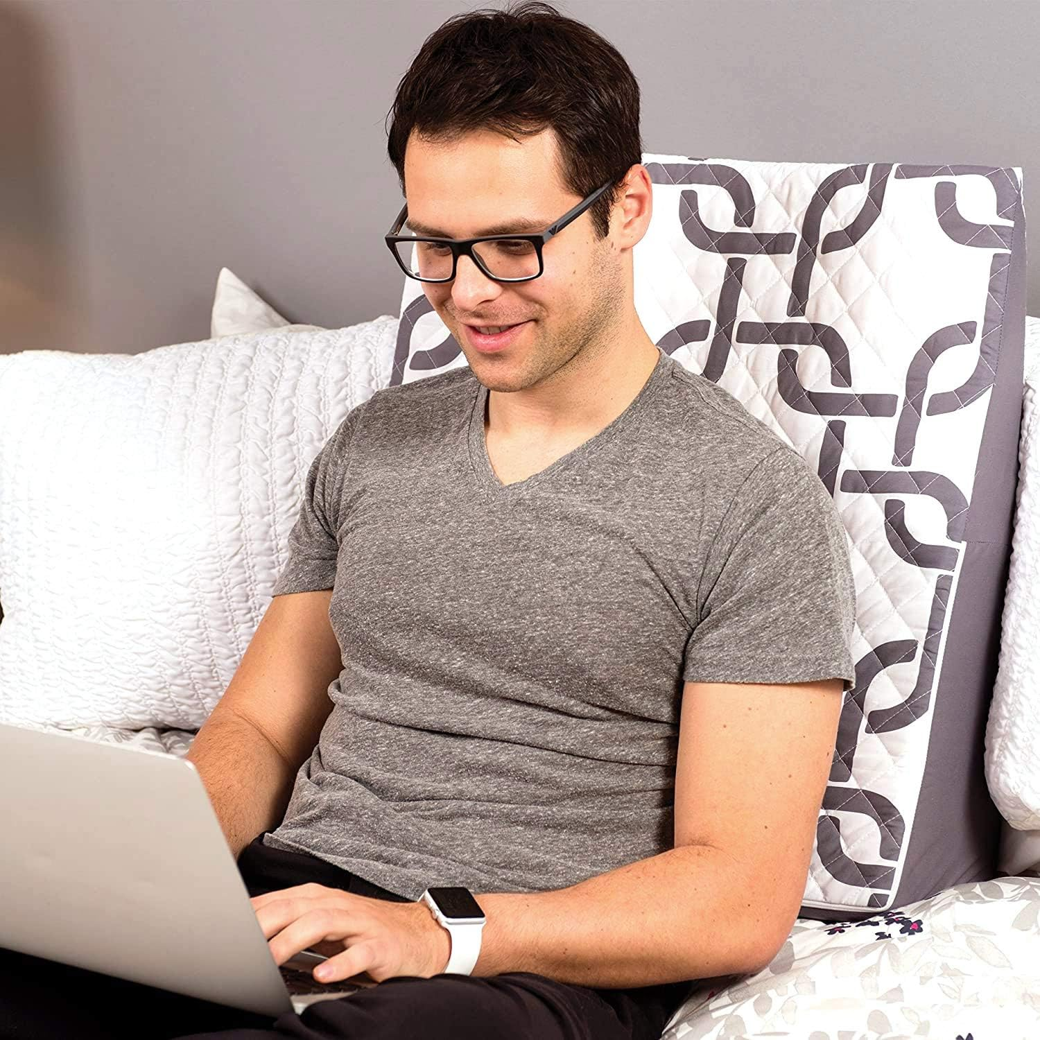 Healthsmart Premium Ultra-Soft Hypoallergenic Bed Wedge Cover, Zippered with Spill Protection, Gray Links, Fits 12 X 24 X 24 Inch Bed Wedges image number 5