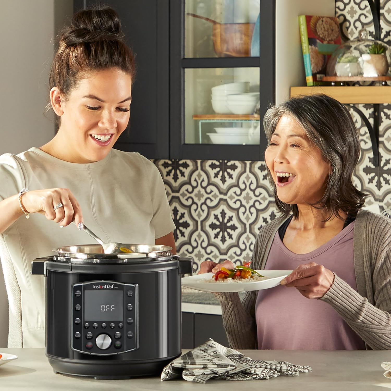Instant Pot Pro Electric Pressure Multi-Cooker, 8 Litre Capacity