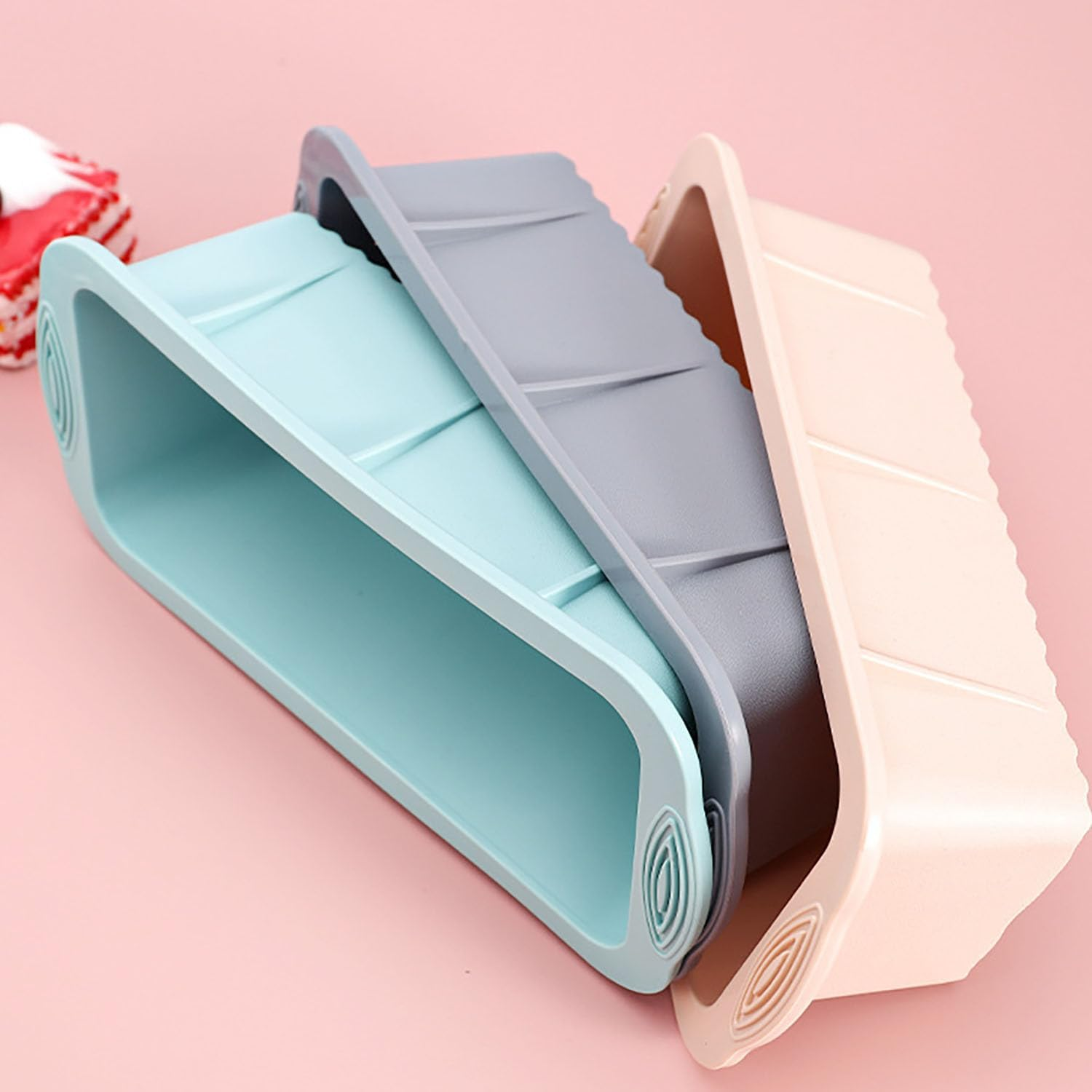 MRDLKNX Set of 3 Silicone Bread Loaf Pan, Silicone Molds with Silicone Tools for Homemade Loaf, Bread, Meatloaf, Cake, 9.8 X 4.7 Inch Rectangular Silicone Loaf Pans for Baking, Easy Release image number 5